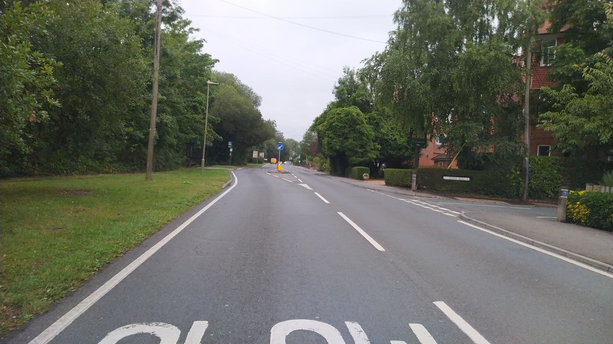 Street view near Forest Side Guesthouse, Lyndhurst — © noid (CC BY-SA · Mapillary)