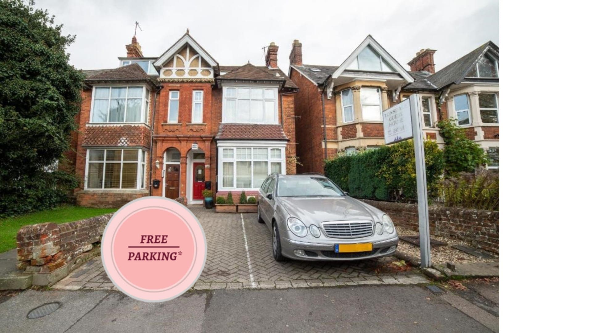 OYO Lonsdale Guest House, Marston
