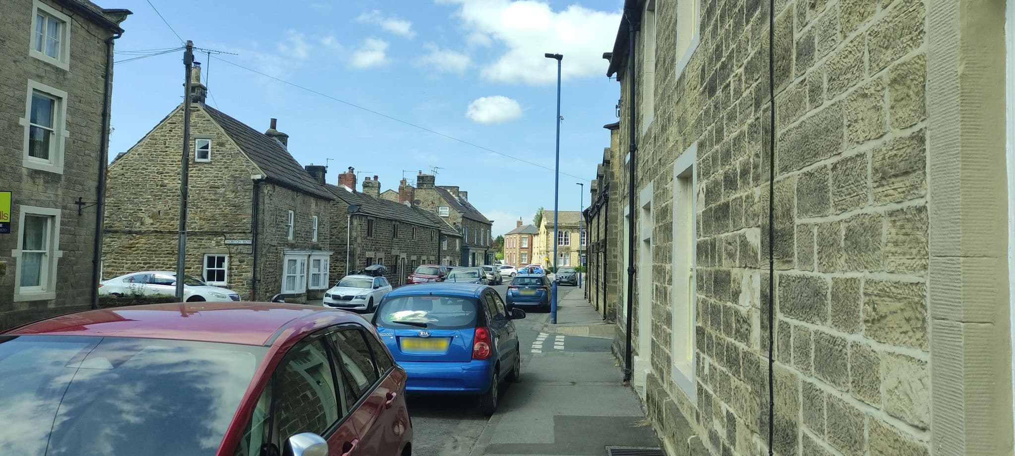 Street view near Morton House and the Stable Block, Masham — © jethro10 (CC BY-SA · Mapillary)