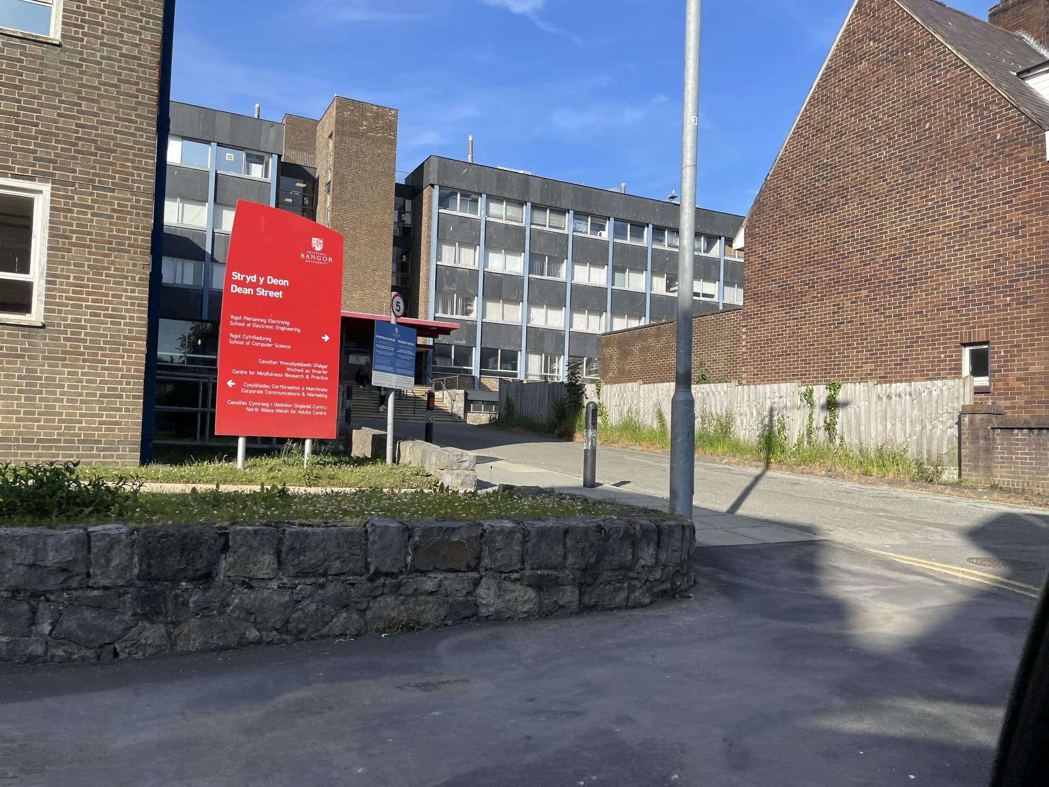 Street view near Bright Ensuite Rooms, BANGOR - SK, Menai Bridge — © debigc (CC BY-SA · Mapillary)