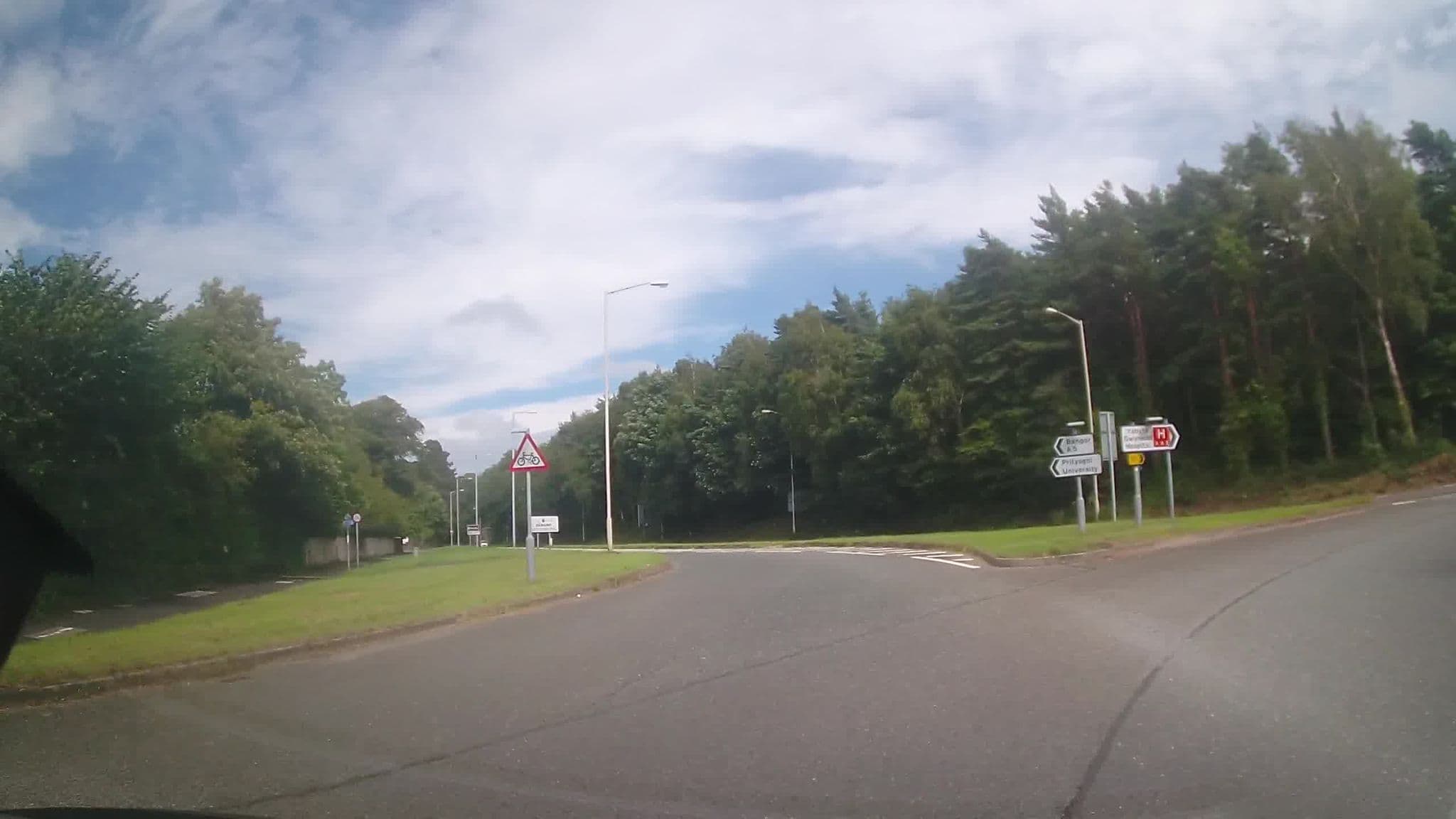 Street view near Telford House, By Birch Stays, Menai Bridge — © trigpoint (CC BY-SA · Mapillary)