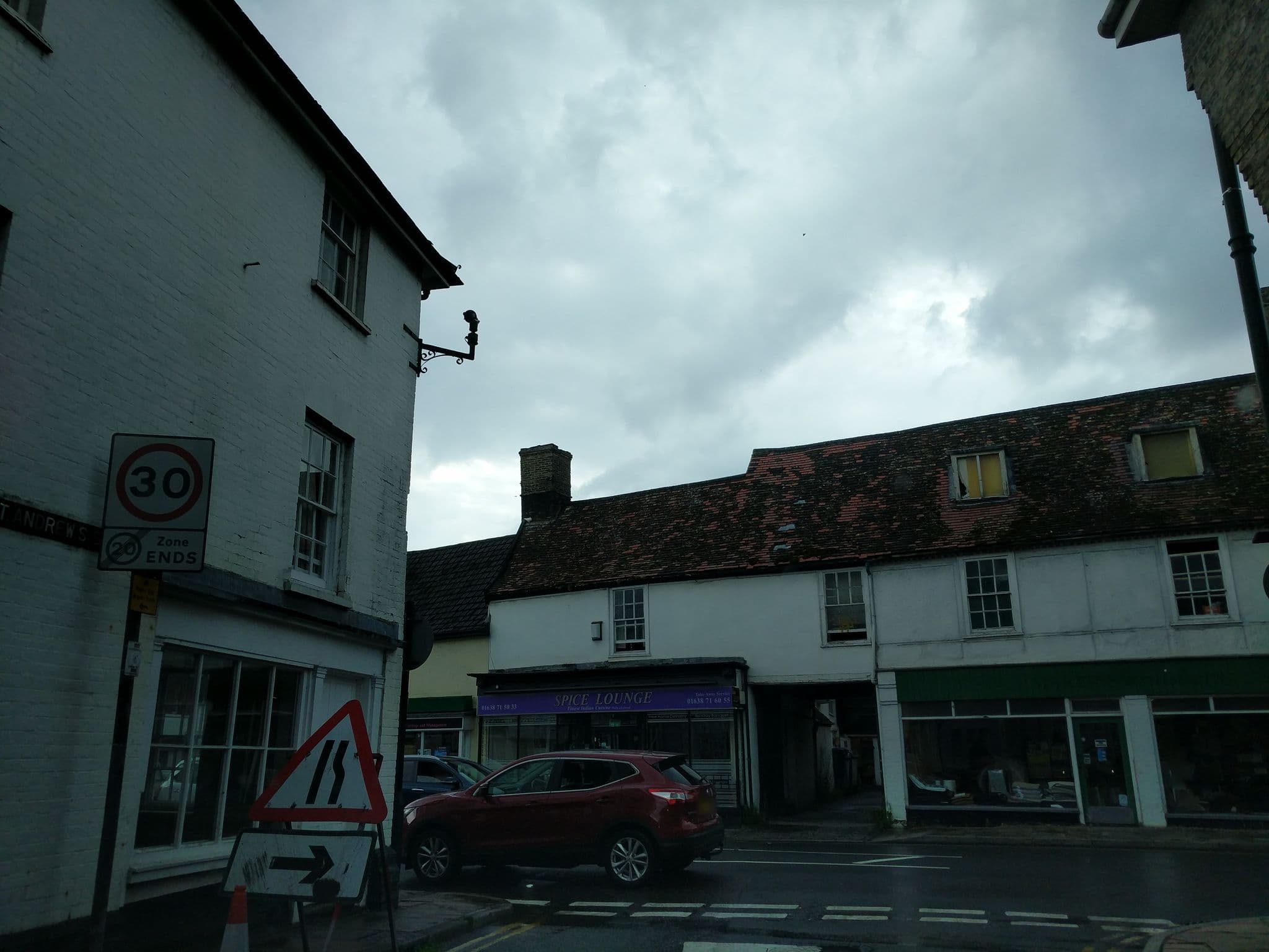 Street view near Bell Hotel, Mildenhall — © adam2 (CC BY-SA · Mapillary)