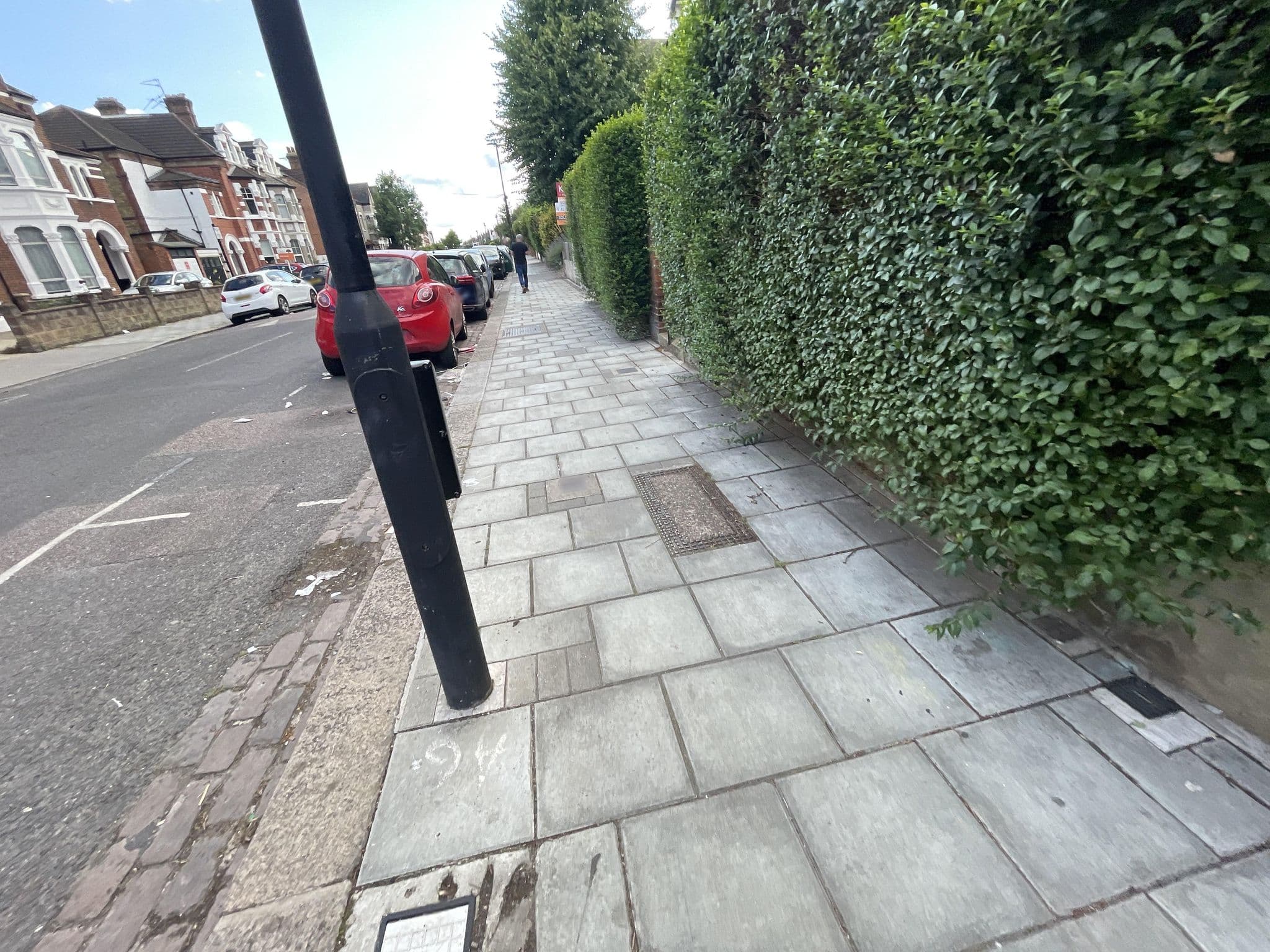 Street view near Gleneagle Guest House, Streatham — © gness (CC BY-SA · Mapillary)