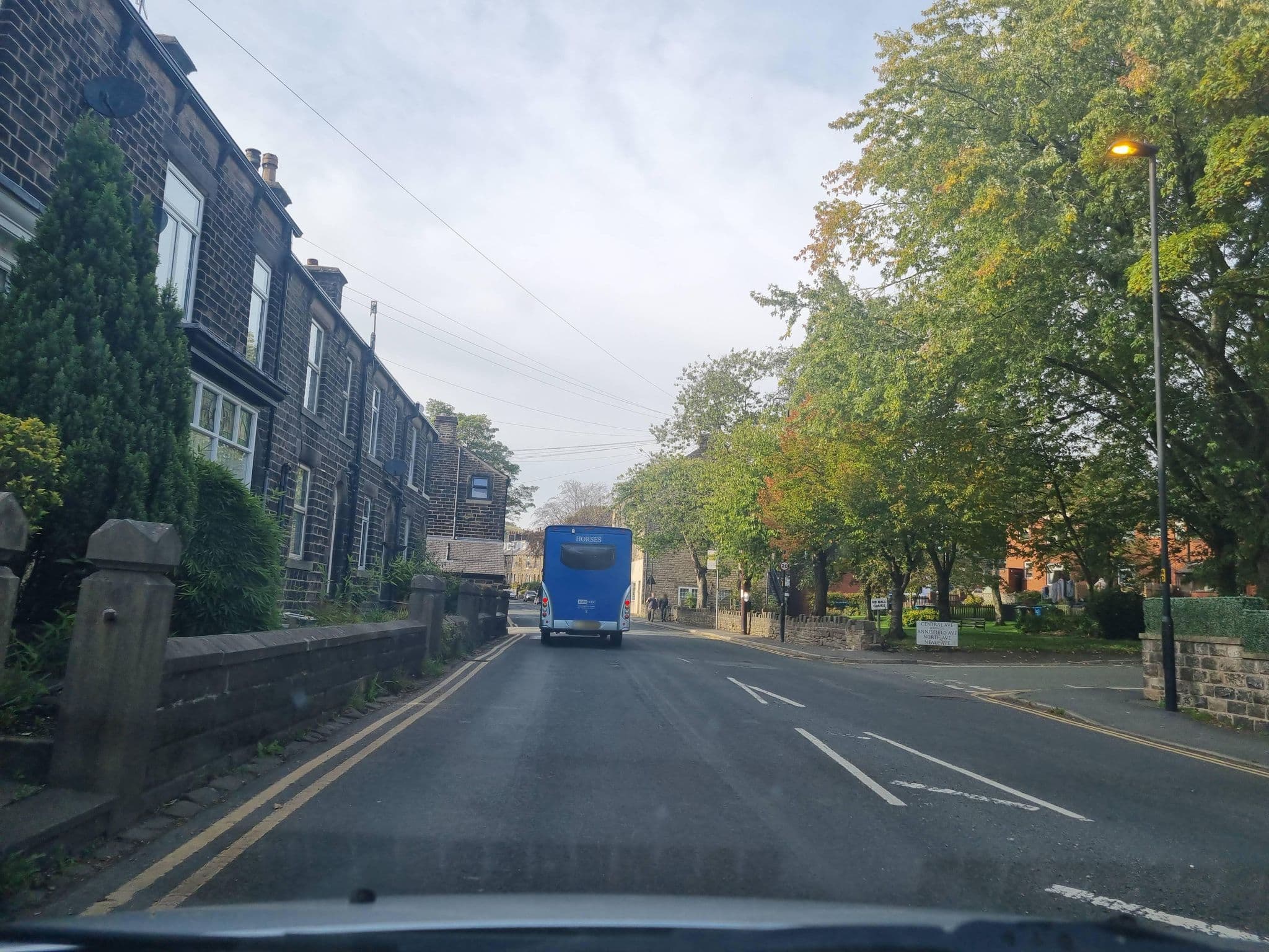 Street view near Clarence Hotel, Saddleworth — © mappo2 (CC BY-SA · Mapillary)