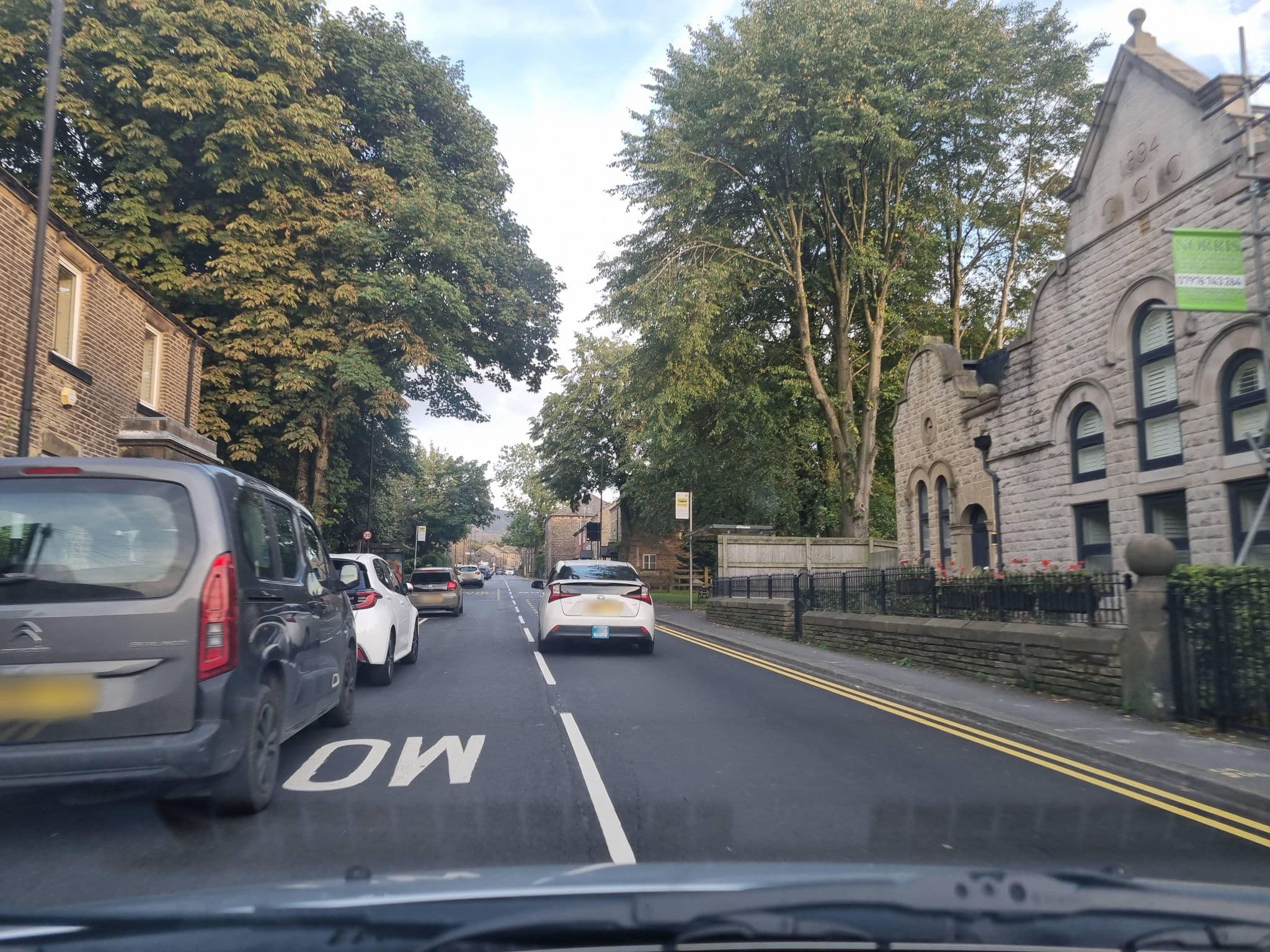 Street view near Lower Arthurs Cottage, Saddleworth, Saddleworth — © mappo2 (CC BY-SA · Mapillary)