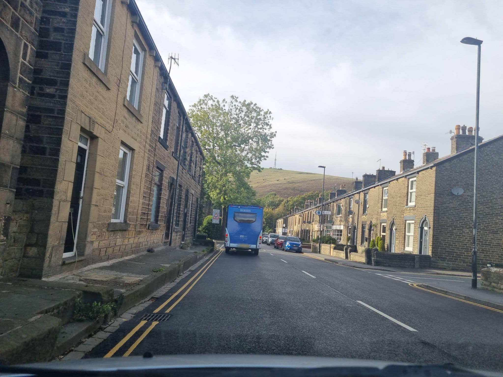 Street view near 11 Winberry Stone Lodge Lodge, Saddleworth — © mappo2 (CC BY-SA · Mapillary)