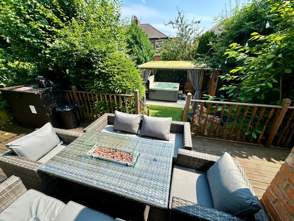 Northern Staycations - Hot Tub Holiday in Northumberland, Gosforth