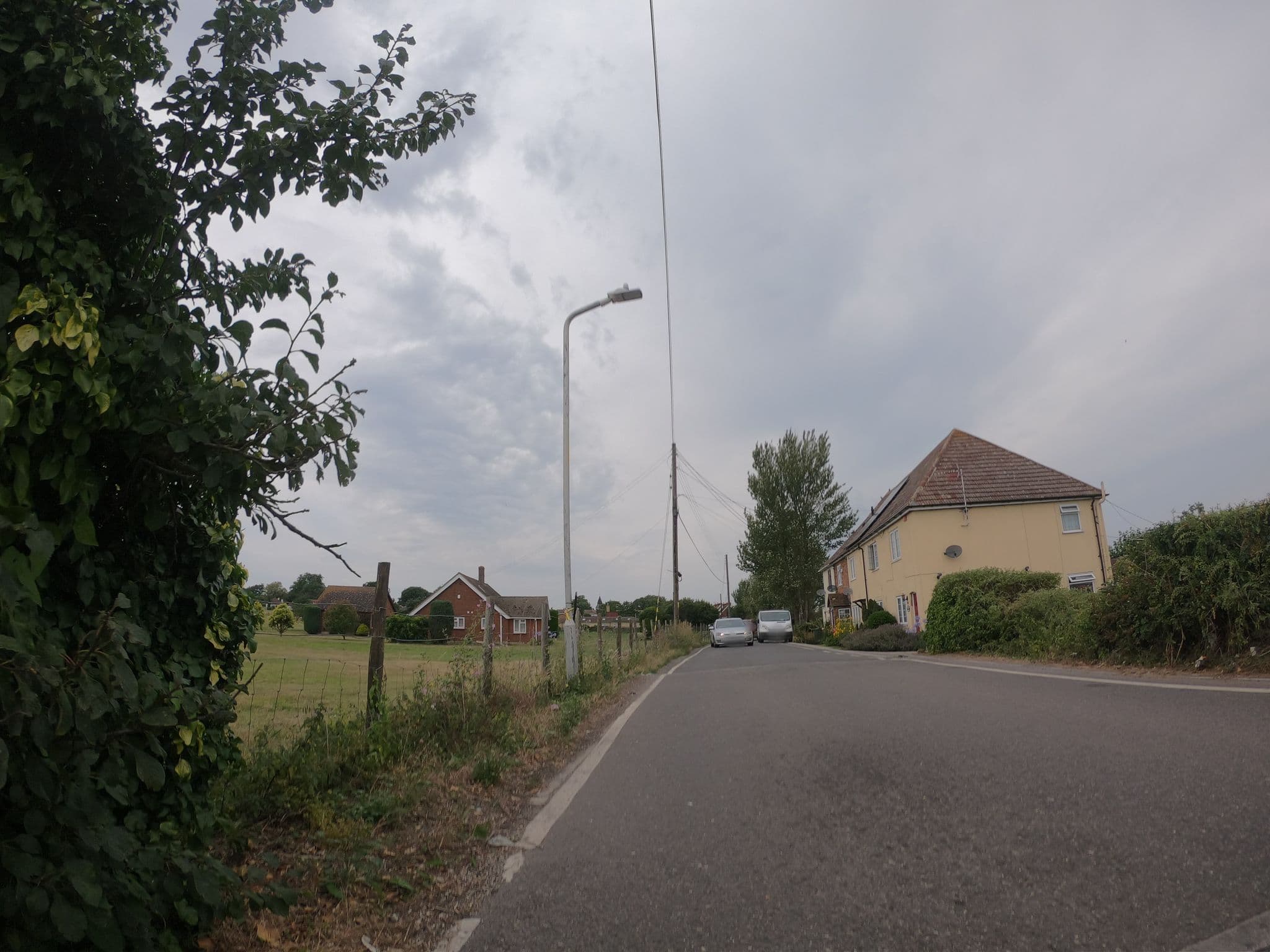 Street view near bed and breakfast Medway, Upchurch — © paulbiv (CC BY-SA · Mapillary)