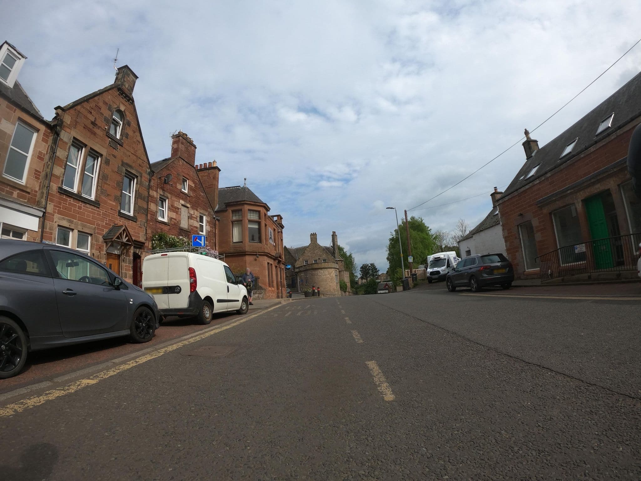 Street view near Dryburgh Arms Pub with Rooms, Newtown St Boswells — © plexi32 (CC BY-SA · Mapillary)
