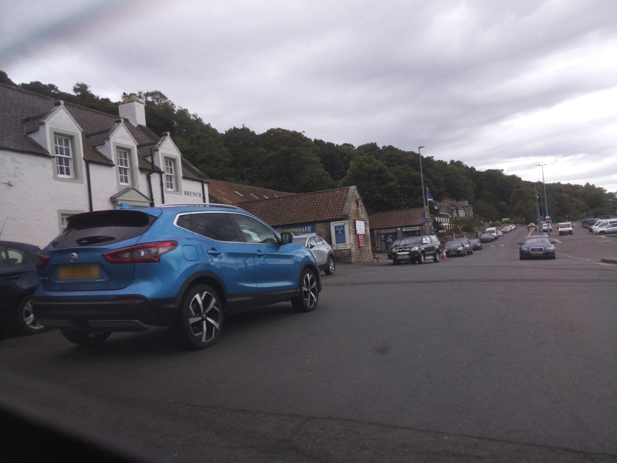 Street view near Innkeeper's Collection Edinburgh North, South Queensferry, Queensferry — © southglos (CC BY-SA · Mapillary)
