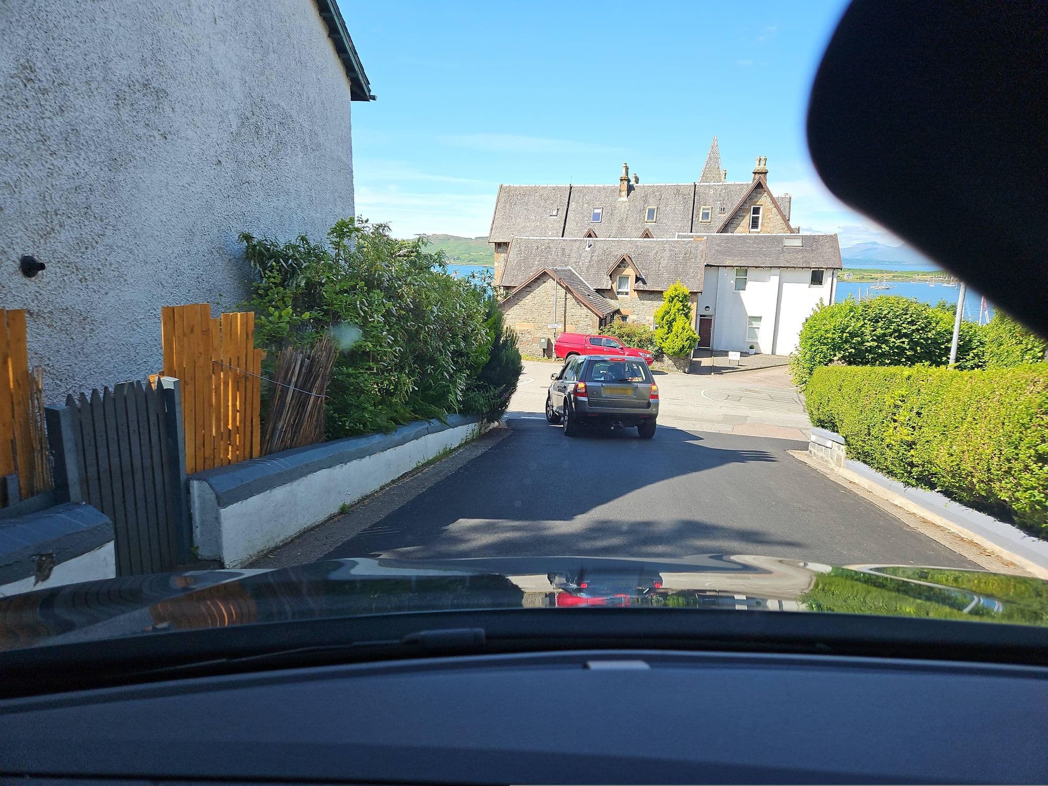 Street view near Florentine Villa, Oban