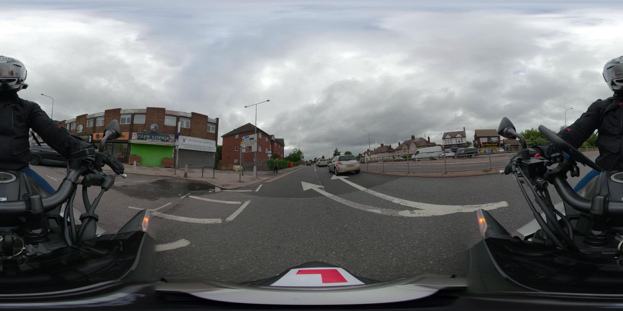 Street view near Cafe Lodge, Grays — © wasd42 (CC BY-SA · Mapillary)