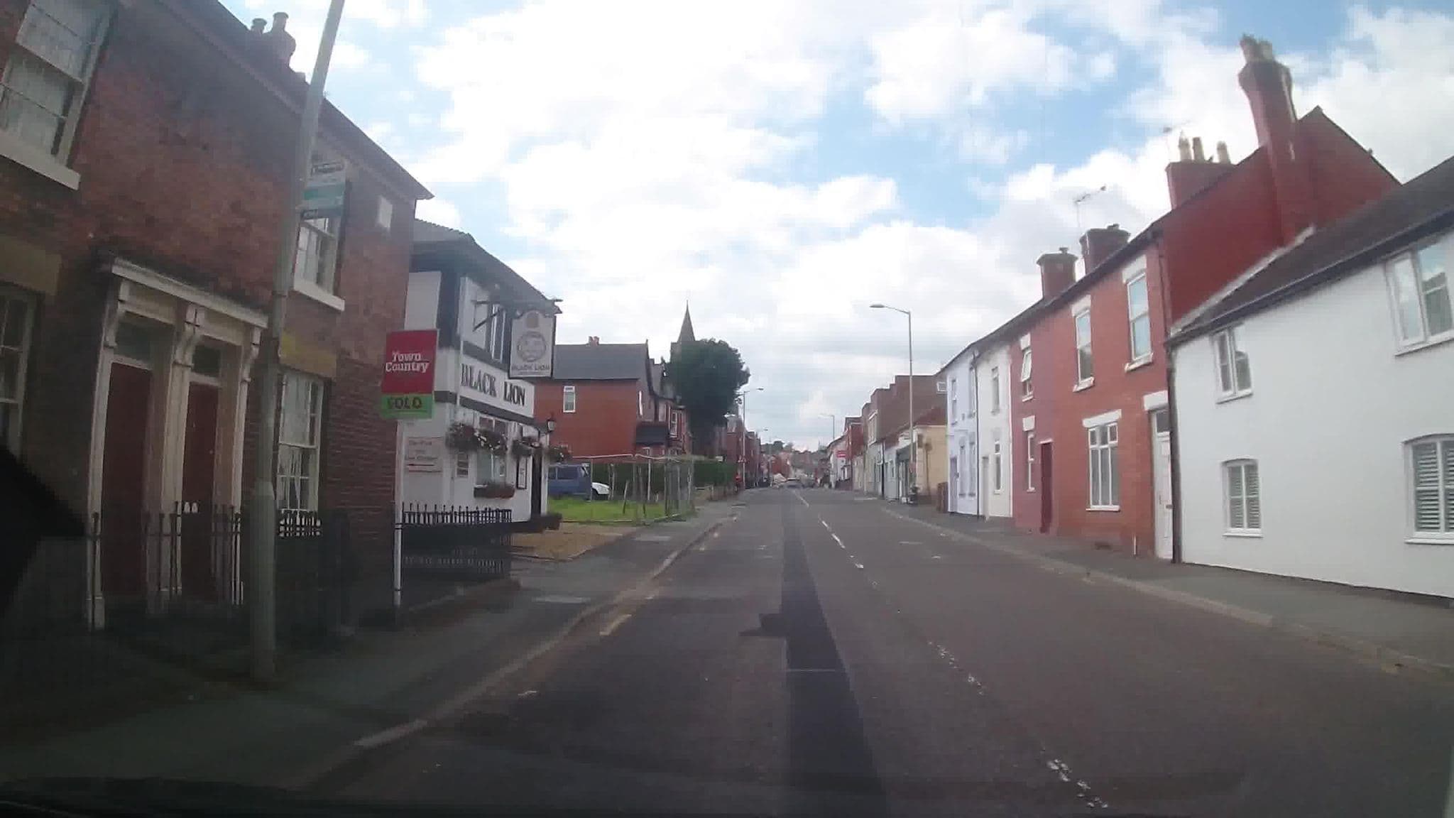 Street view near Black Lion Hotel, Oswestry — © trigpoint (CC BY-SA · Mapillary)