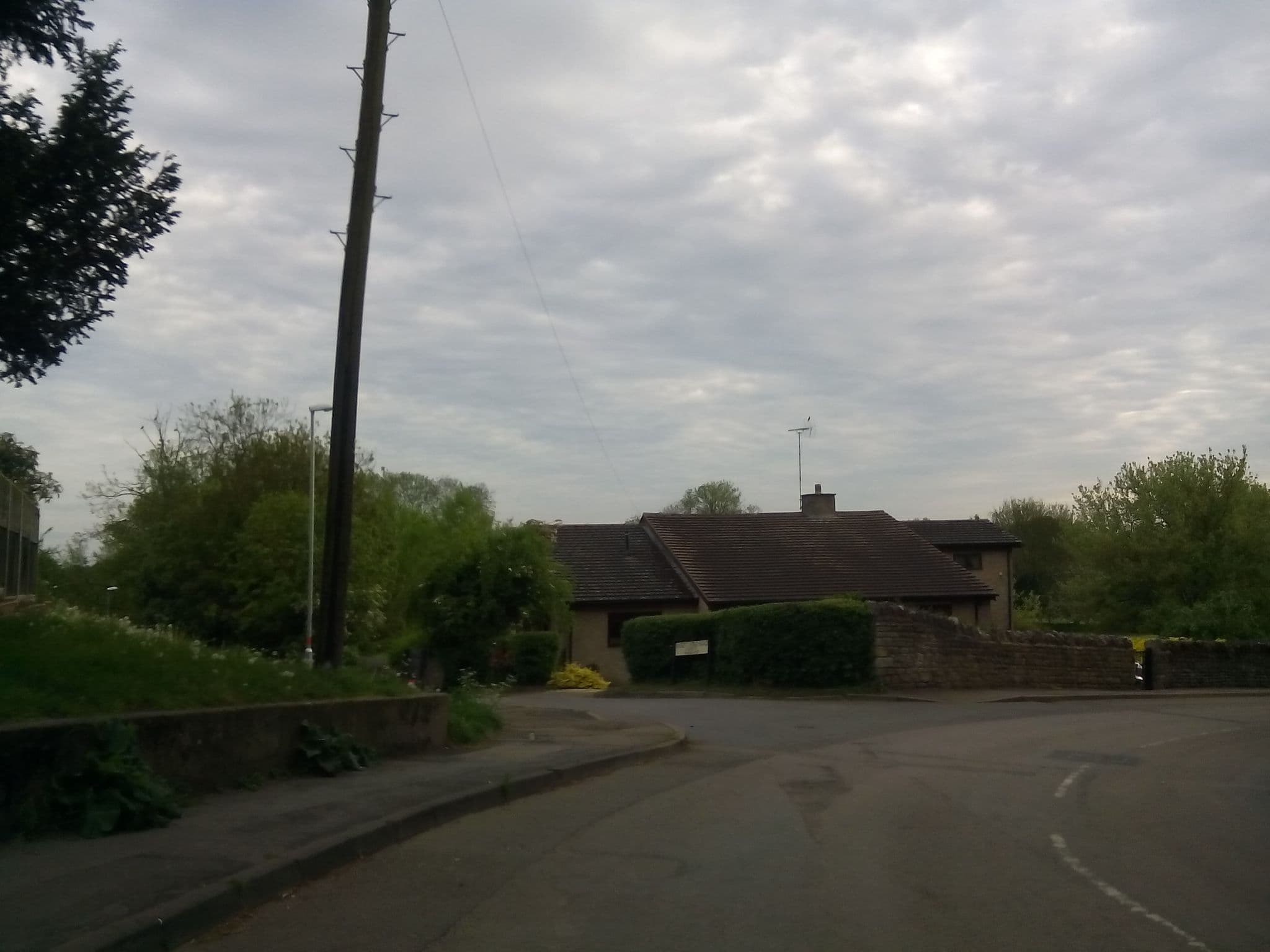 Street view near The Locke Inn, Oundle — © cyclestreets (CC BY-SA · Mapillary)