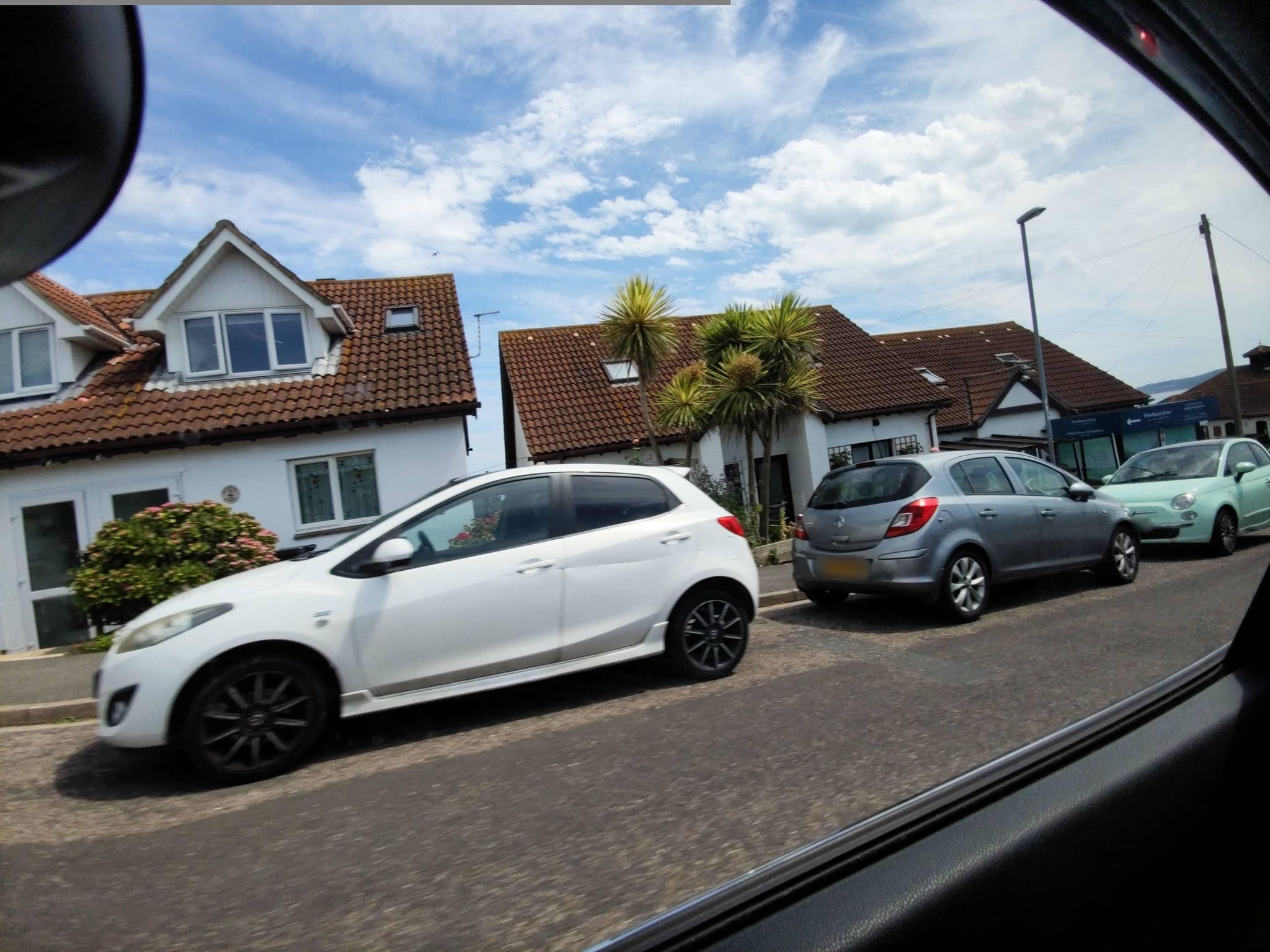 Street view near Seaview, Overcombe — © WaggyDog (CC BY-SA · Mapillary)