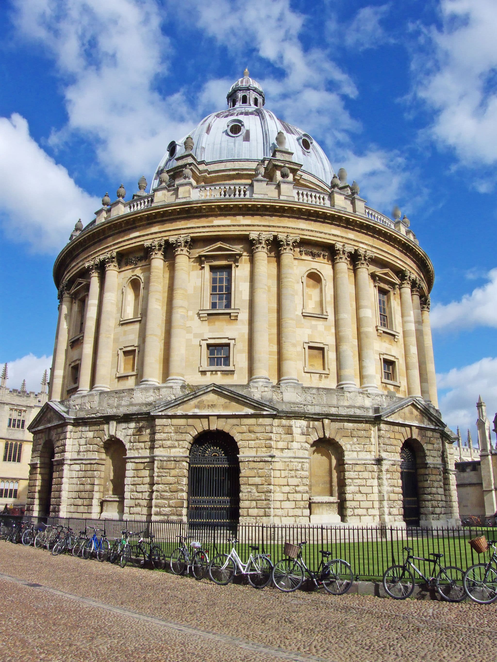 Street view near Brasenose College Guest Rooms, Oxford — © coljay72 (CC BY-SA · Mapillary)