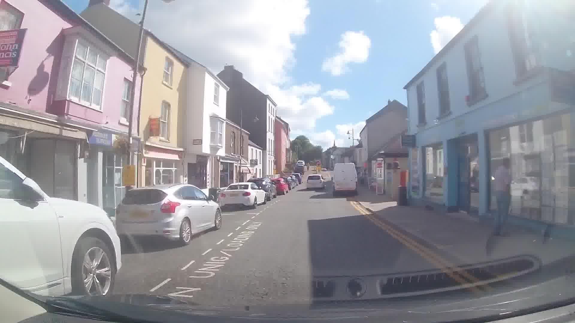 Street view near The Middlegate Hotel, Pembroke — © trigpoint (CC BY-SA · Mapillary)