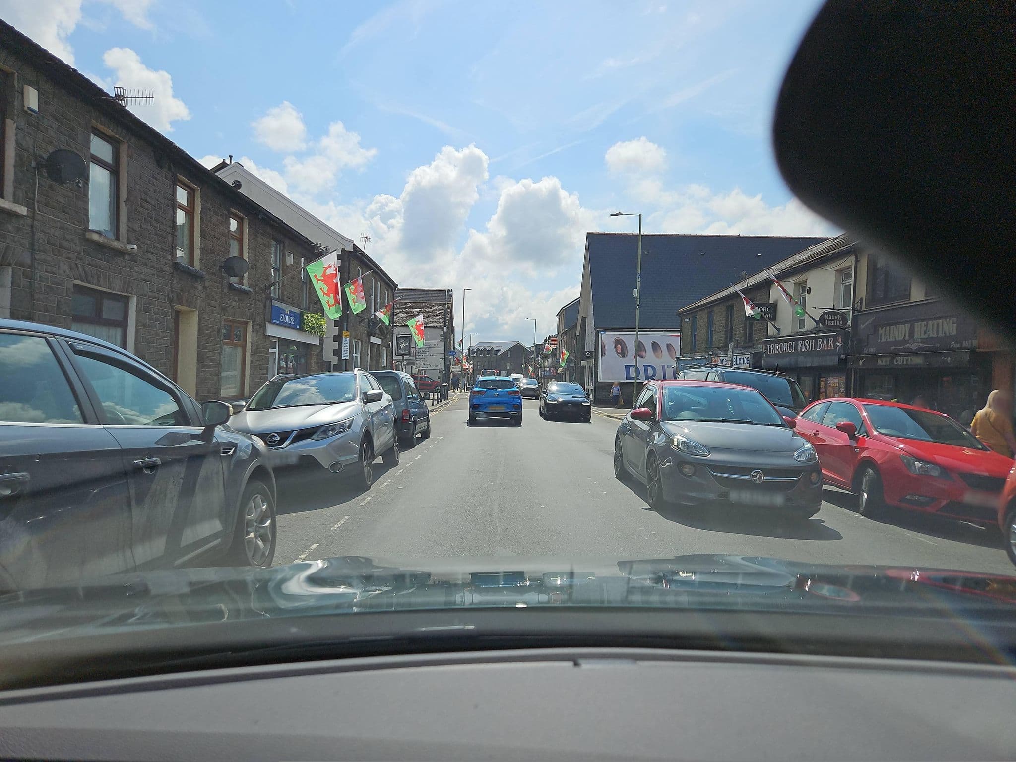 Street view near Lion Hotel, Treorchy — © toho (CC BY-SA · Mapillary)