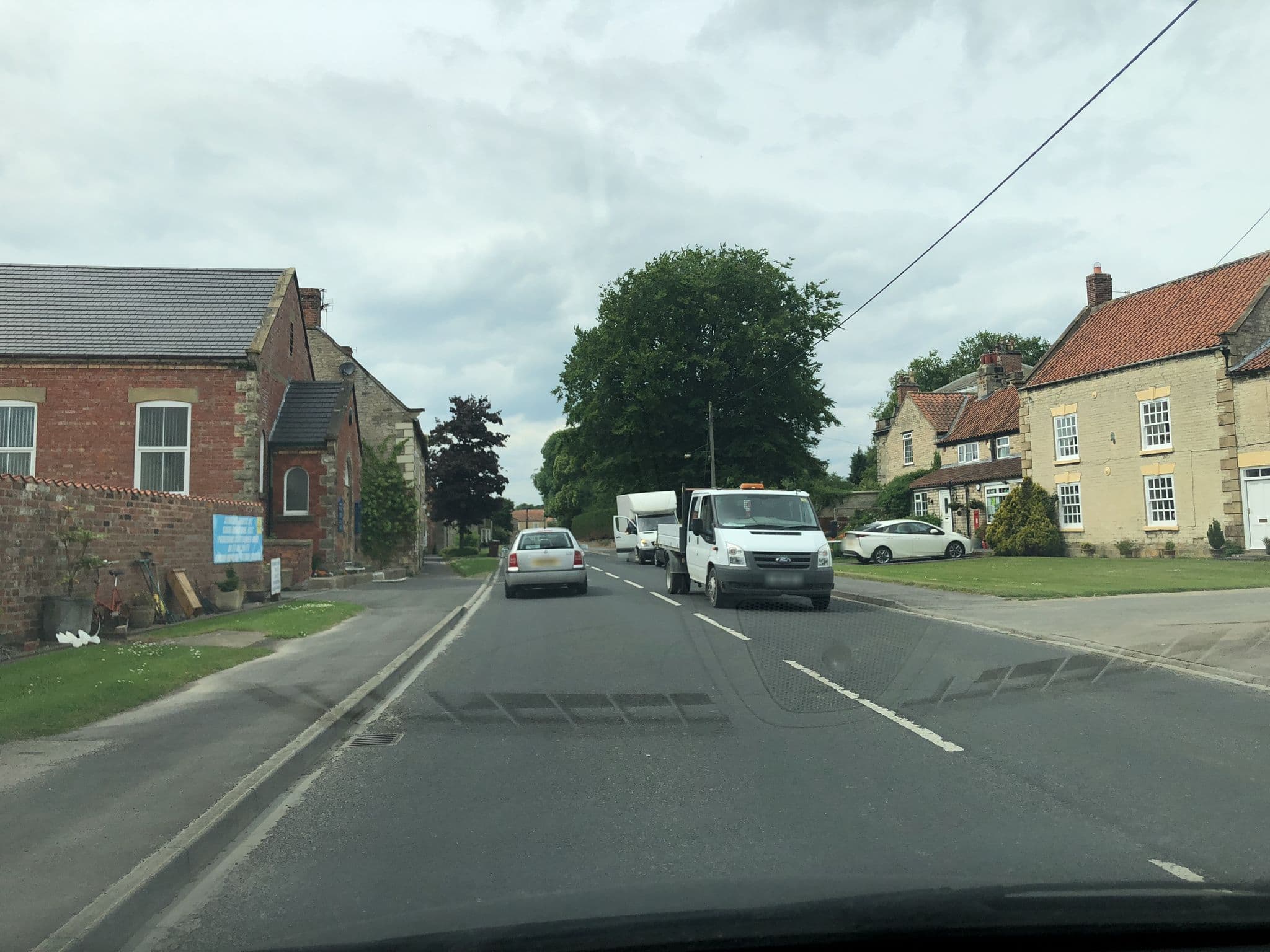 Street view near Merrylea Bed and Breakfast, Pickering — © locator (CC BY-SA · Mapillary)
