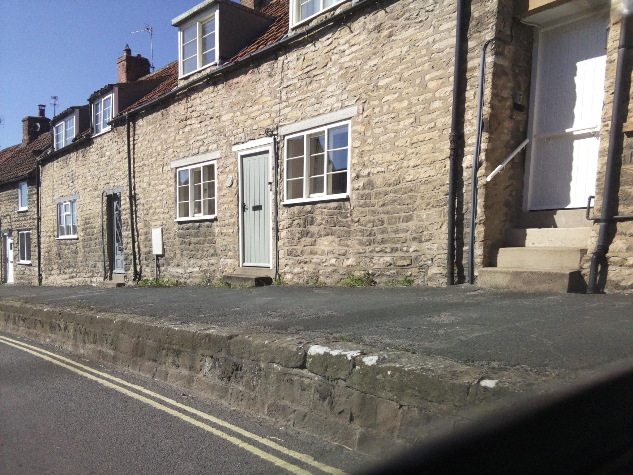 Street view near Darla Cottage, Thornton Dale — © southglos (CC BY-SA · Mapillary)