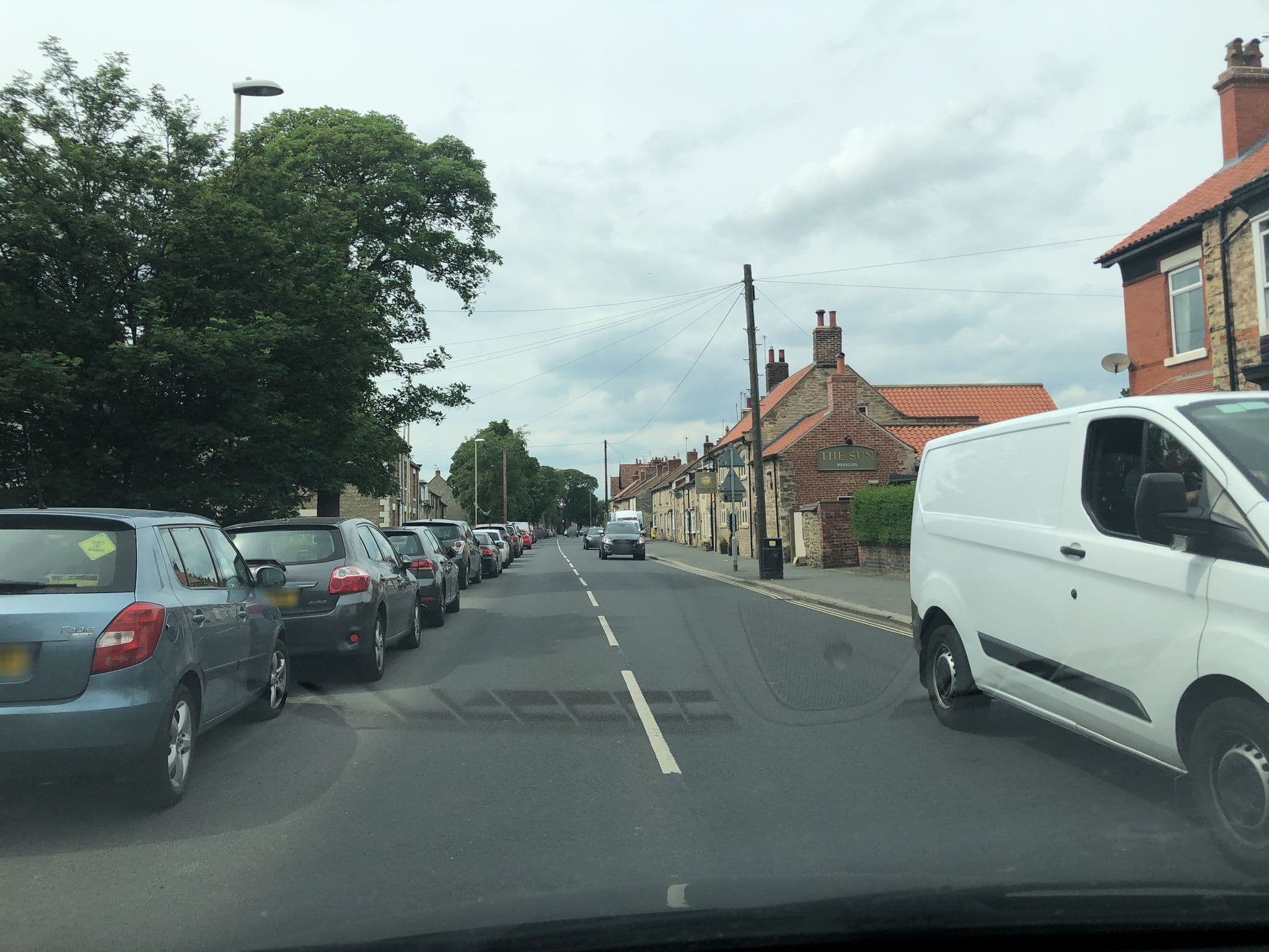Street view near Eleven Westgate, Pickering — © locator (CC BY-SA · Mapillary)