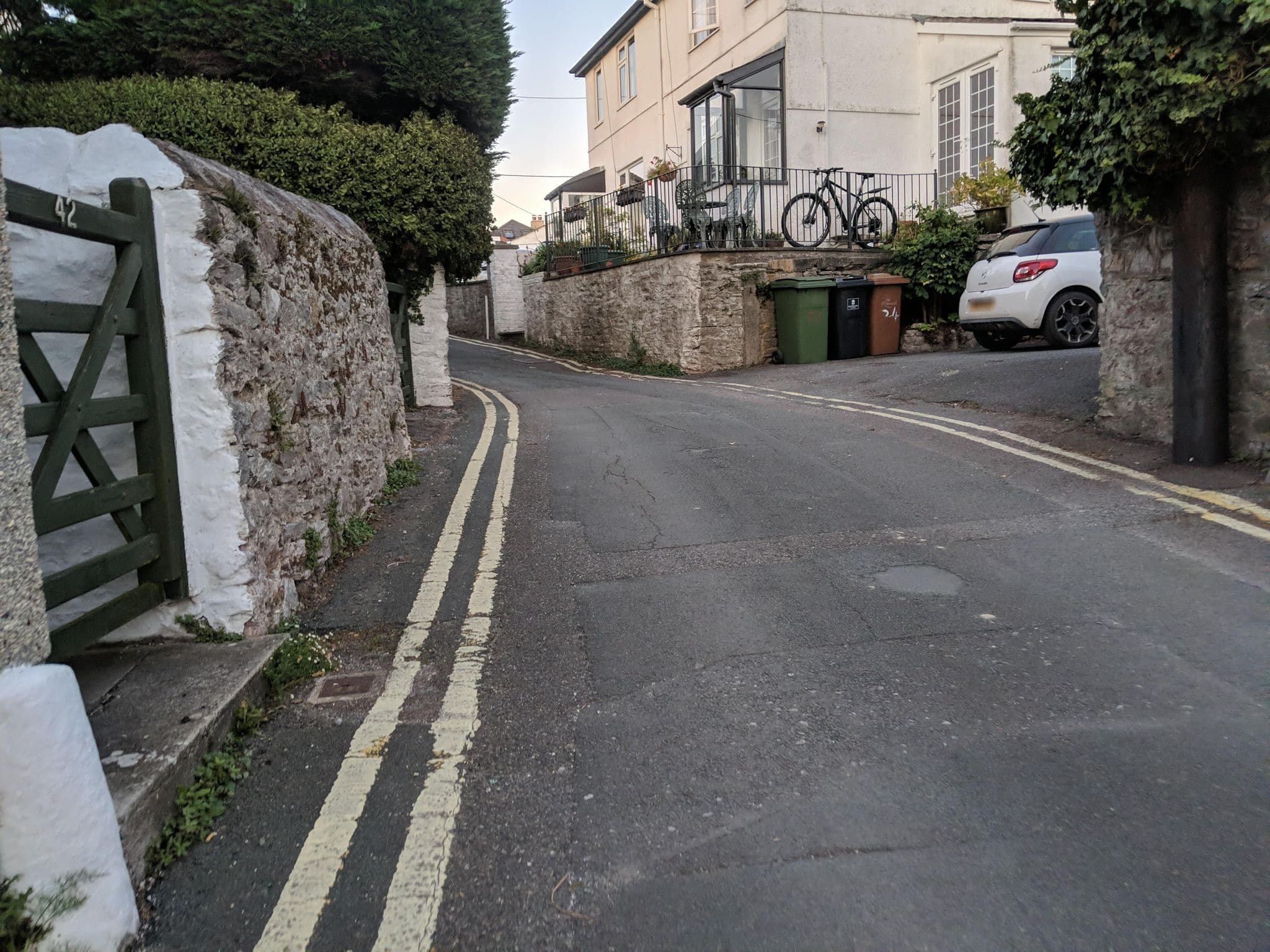 Street view near Banbcaptainslodge, Plymstock — © WaggyDog (CC BY-SA · Mapillary)
