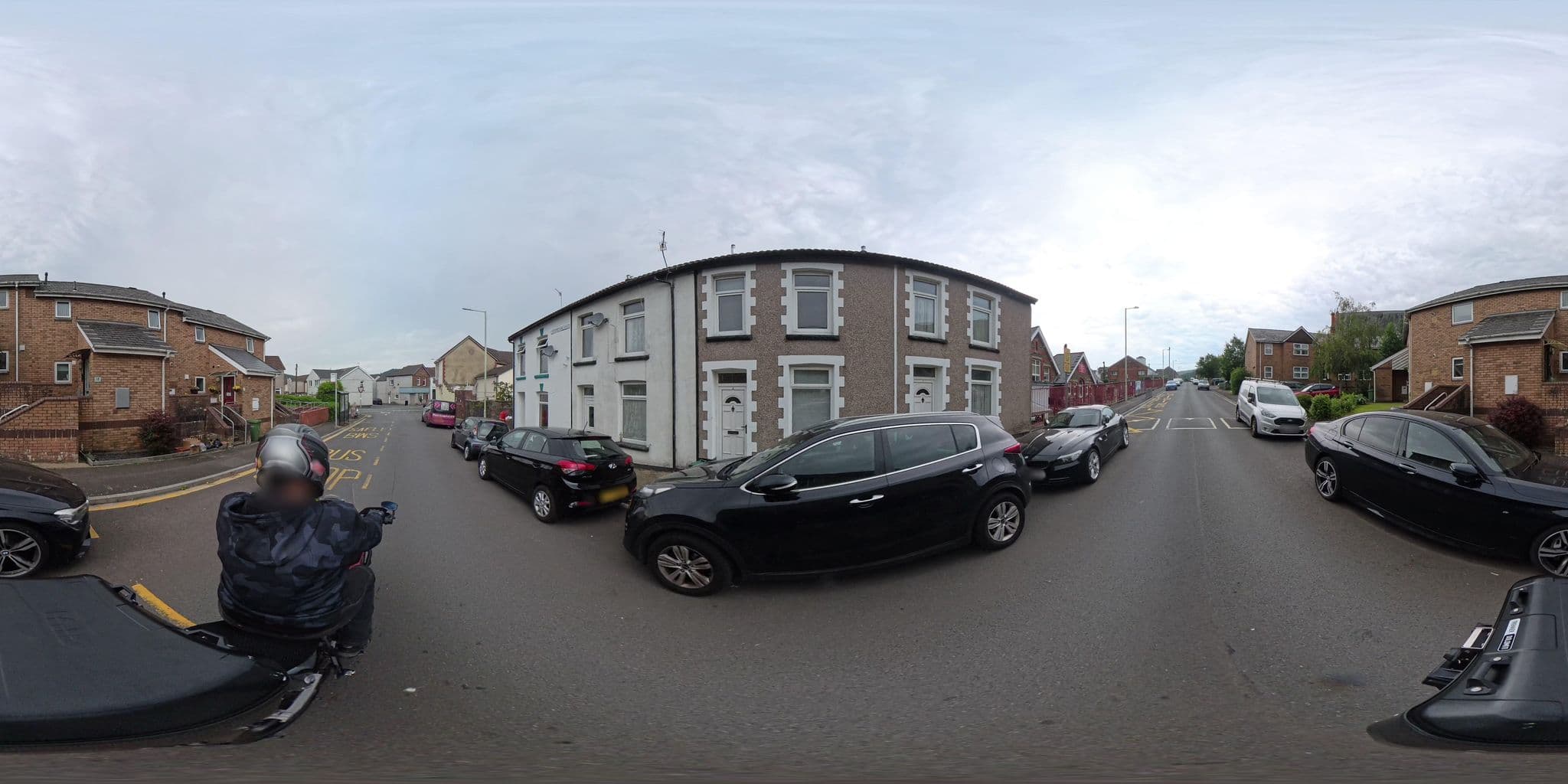 Street view near The Central Hotel, Pontypridd — © kits (CC BY-SA · Mapillary)