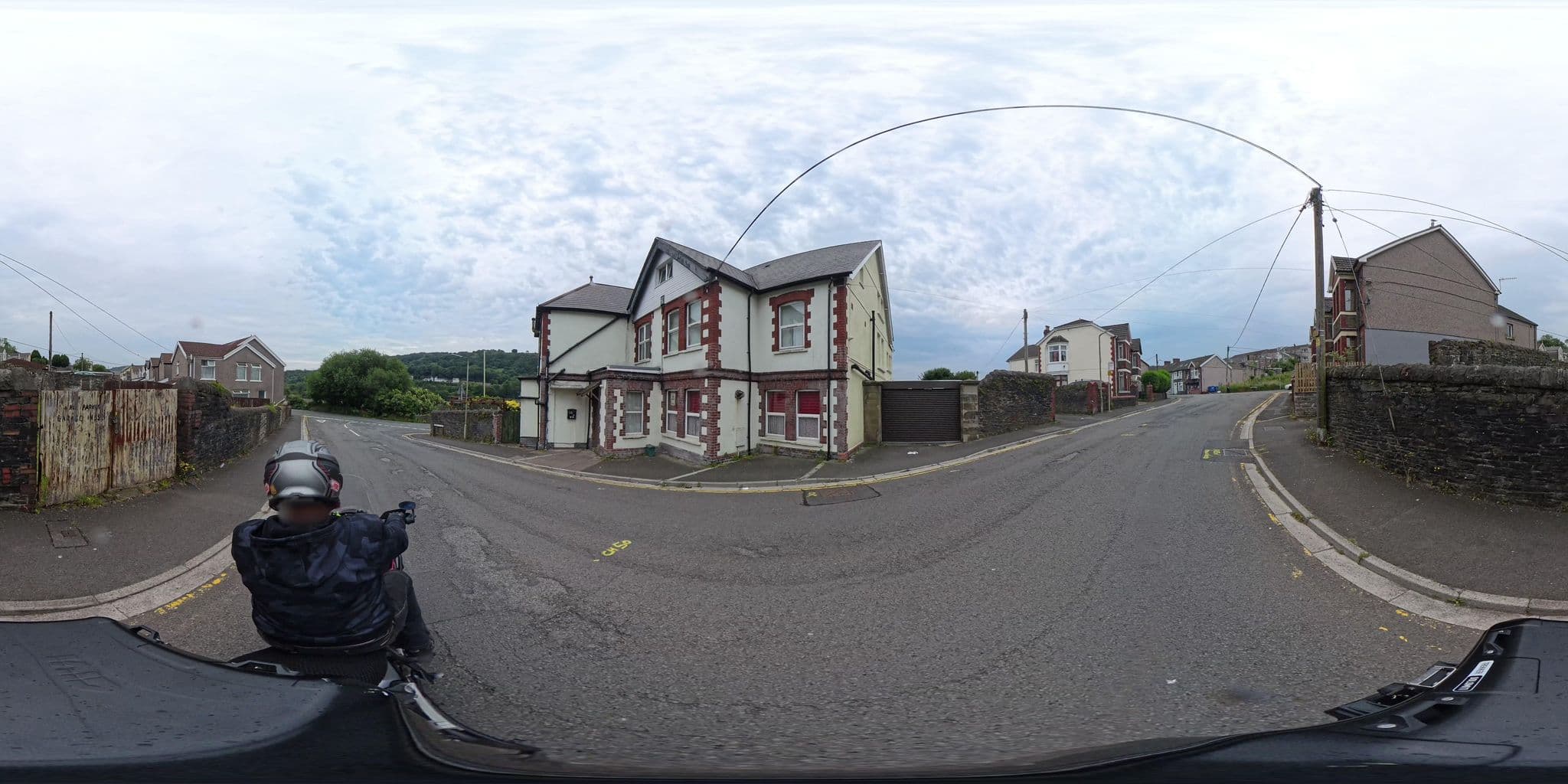 Street view near Forest Hotel, Pontypridd — © kits (CC BY-SA · Mapillary)