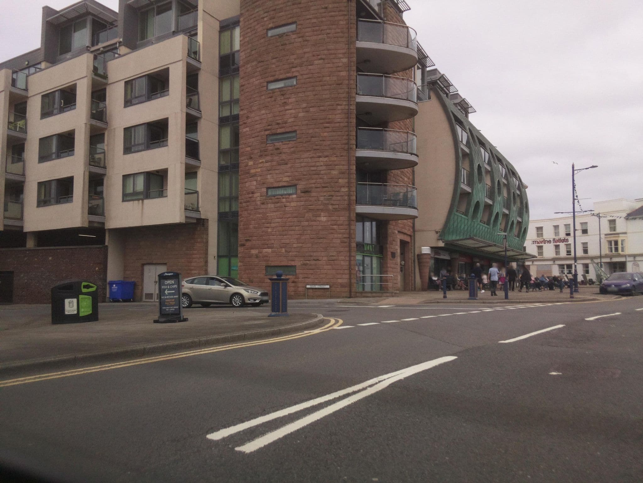 Street view near Esplanade Hotel, Porthcawl — © southglos (CC BY-SA · Mapillary)