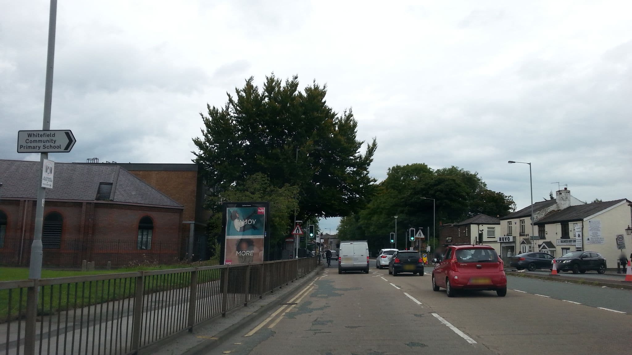 Street view near Beehive Hotel, Whitefield — © adam2 (CC BY-SA · Mapillary)