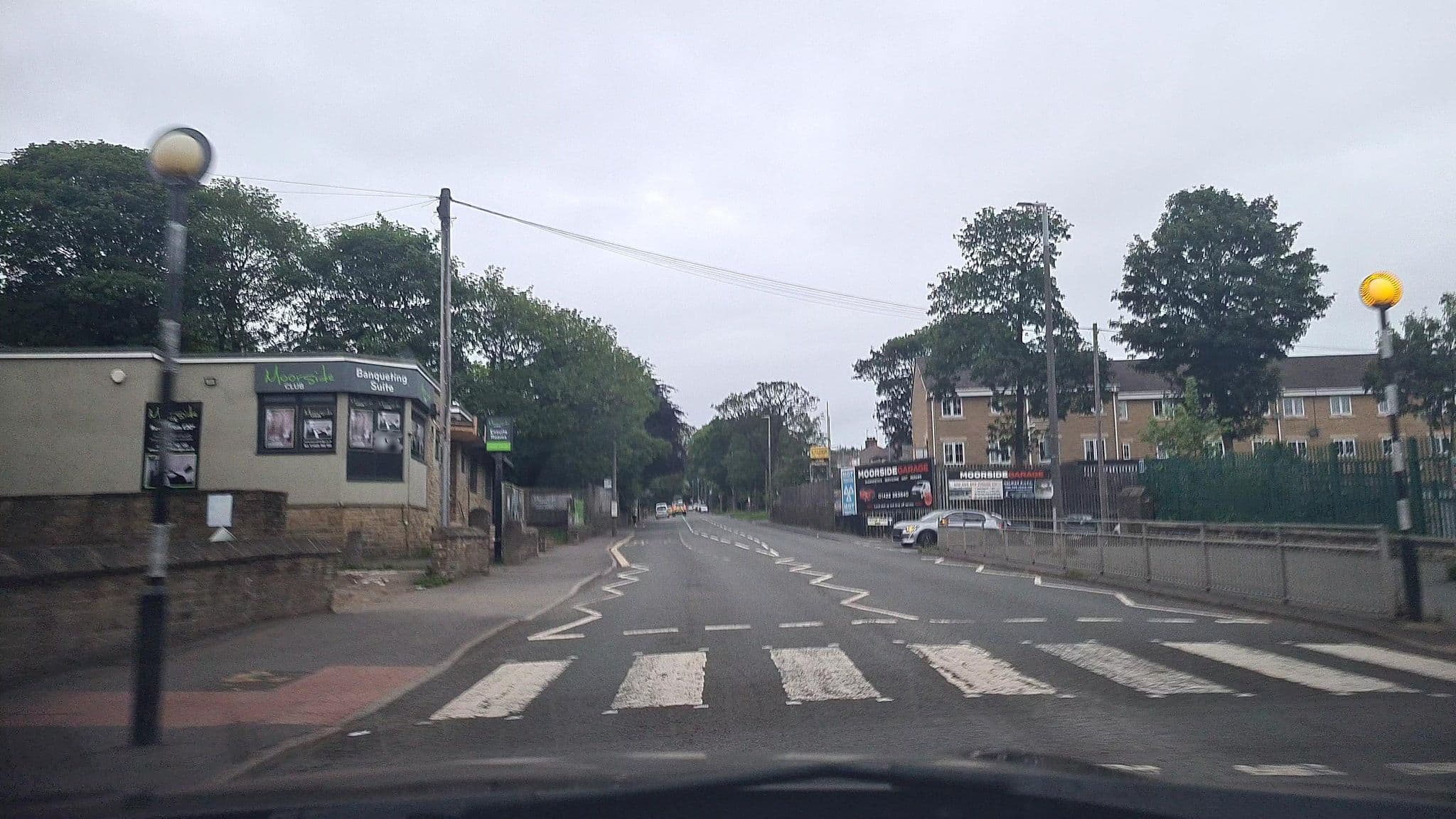 Street view near Moorside Lodge, Queensbury — © mappo2 (CC BY-SA · Mapillary)