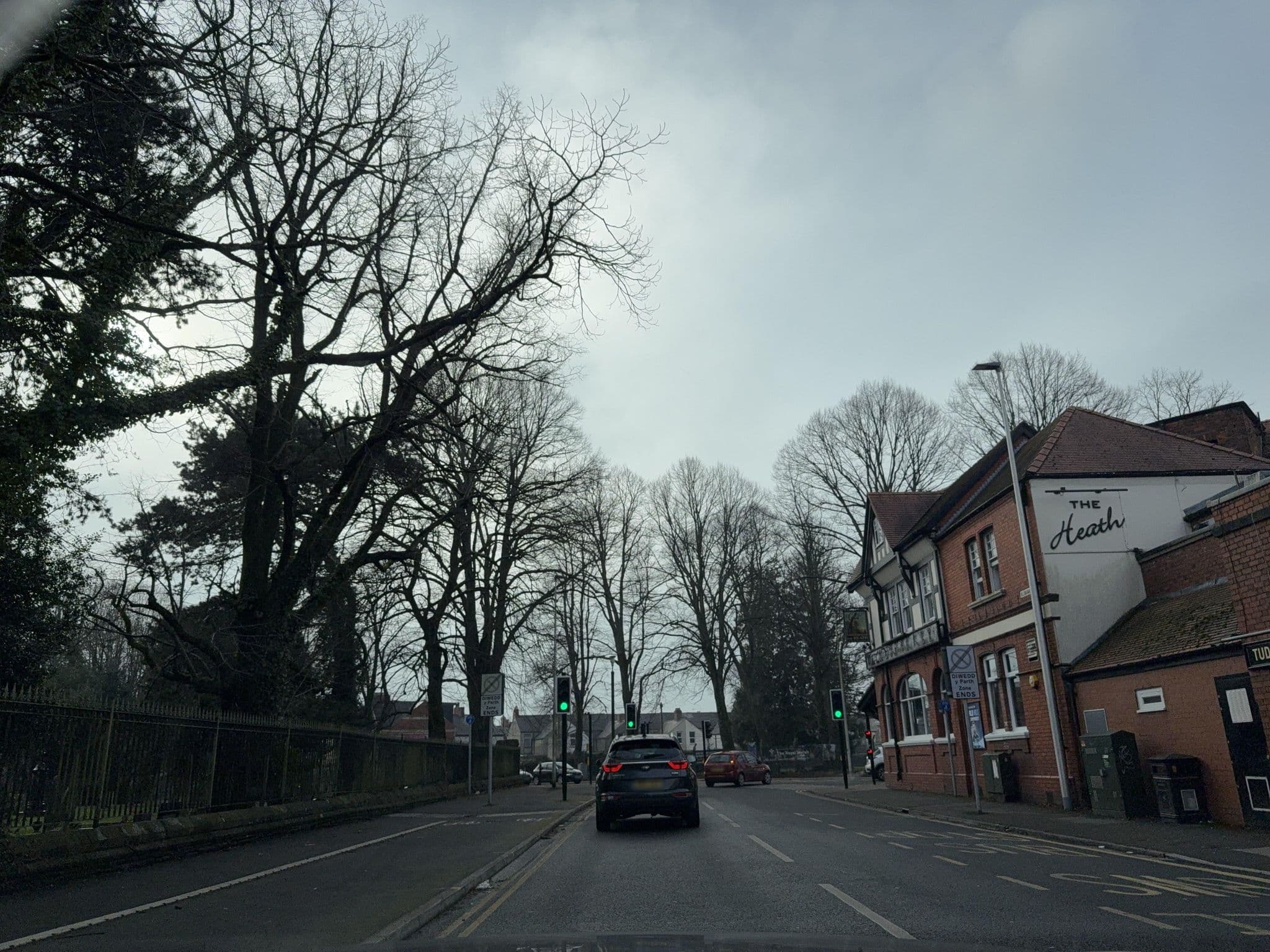 Street view near Heath Hotel, Cardiff — © editid (CC BY-SA · Mapillary)