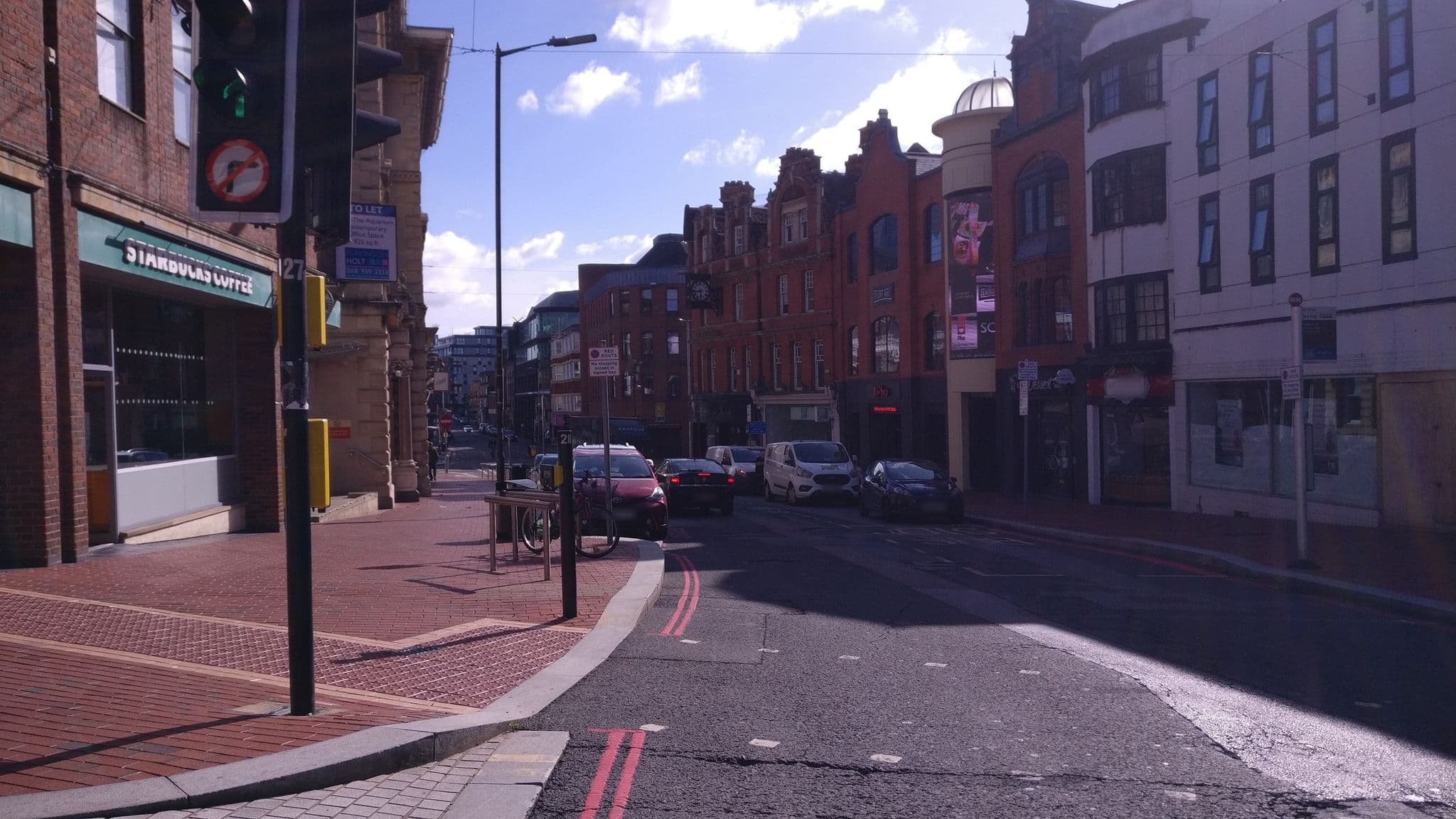 Street view near Nilvip Hotels, Reading — © jpennycook (CC BY-SA · Mapillary)