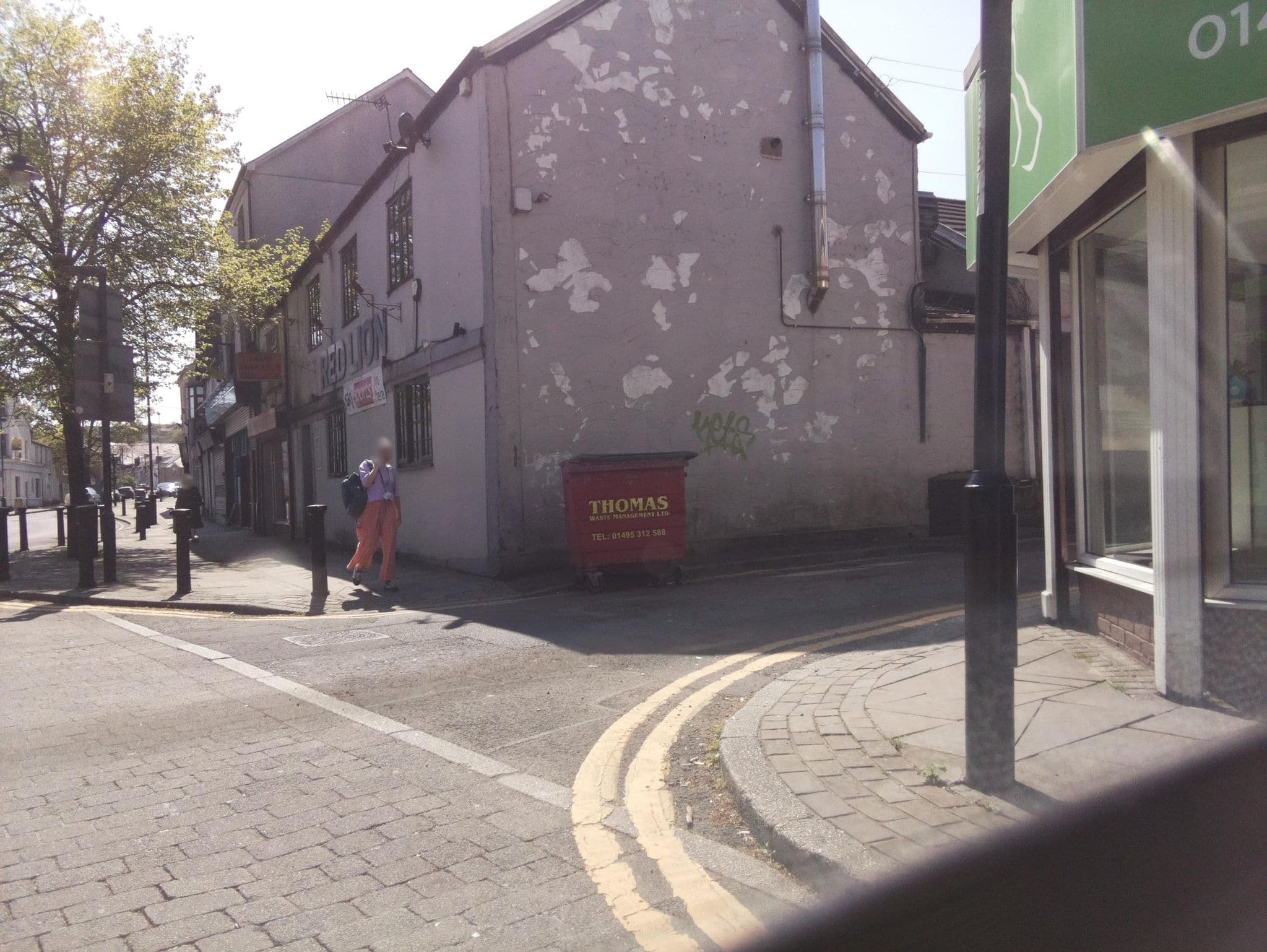 Street view near The Red Lion, Tredegar — © southglos (CC BY-SA · Mapillary)