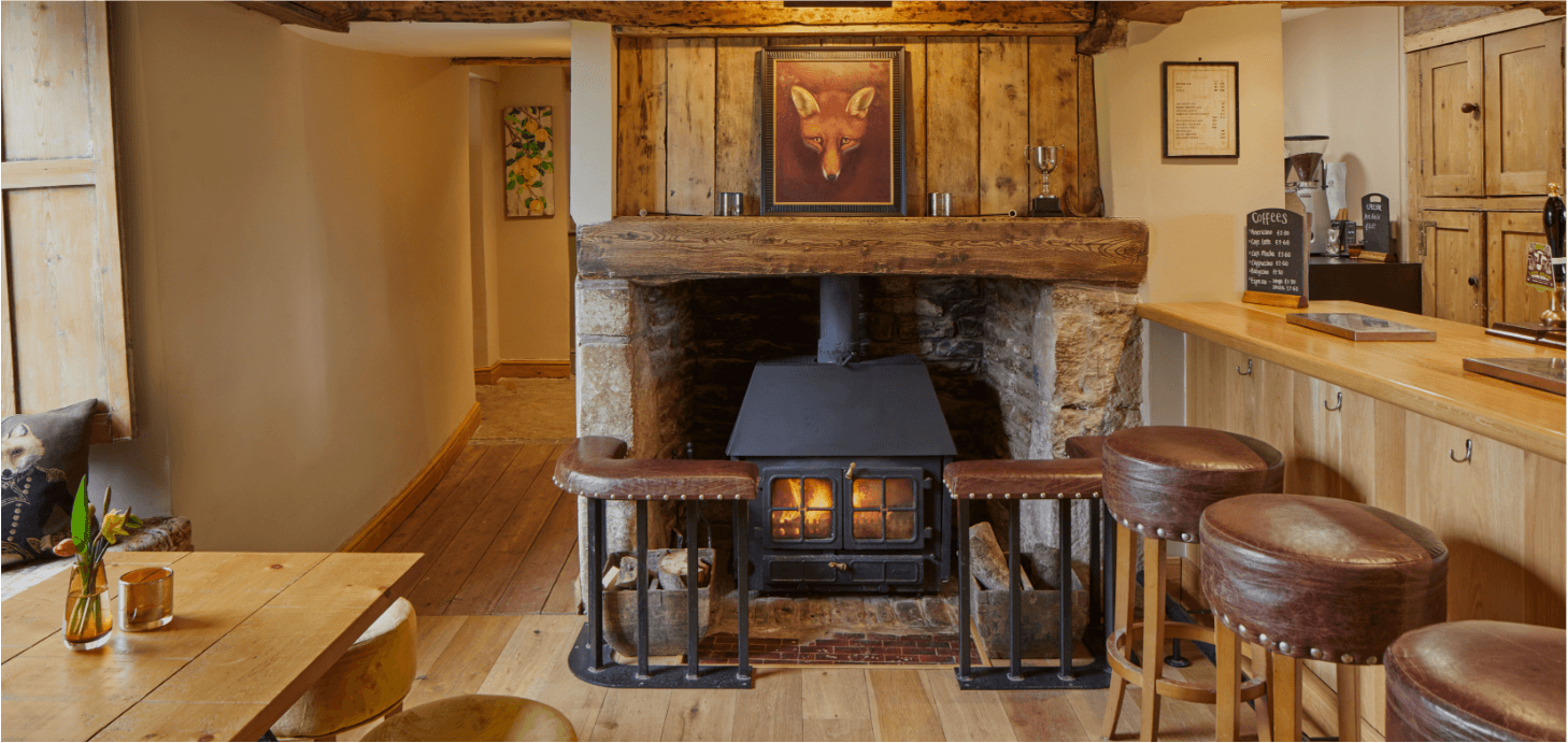 The Full Moon Inn Rudge, Rode