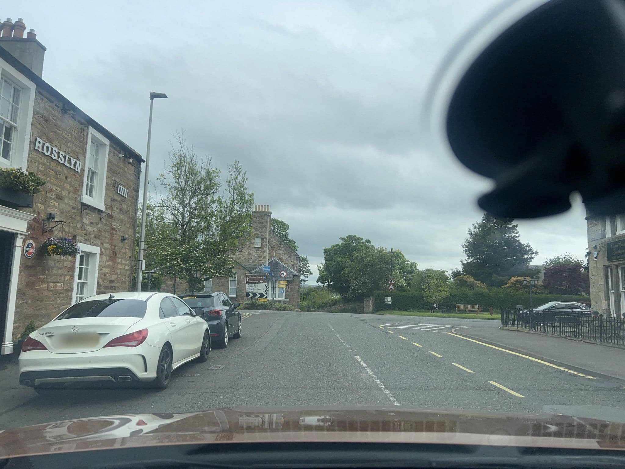 Street view near Original Rosslyn Hotel, Roslin — © lucagm (CC BY-SA · Mapillary)