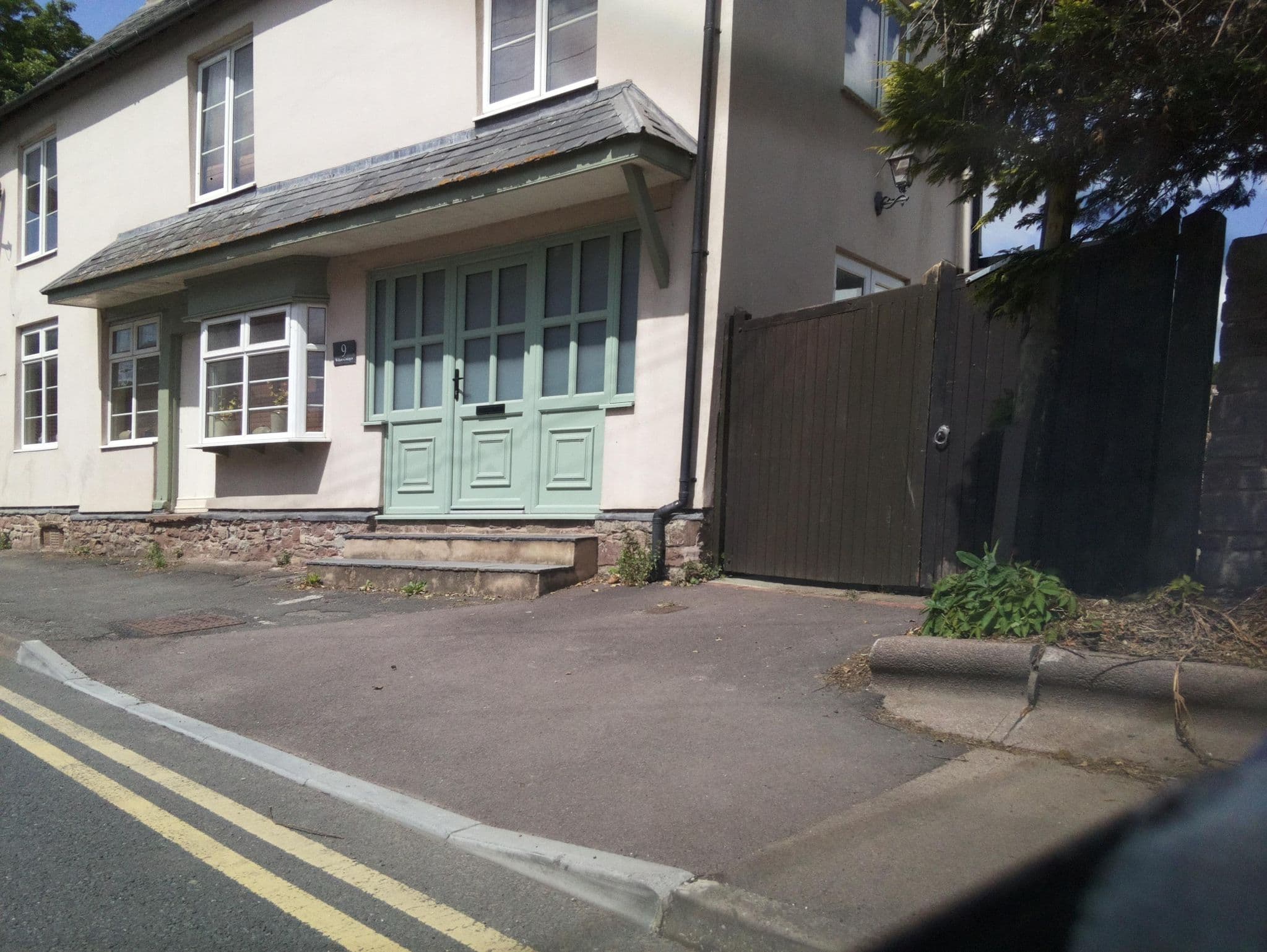 Street view near The Bridge House Boutique Hotel, Ross on Wye — © southglos (CC BY-SA · Mapillary)