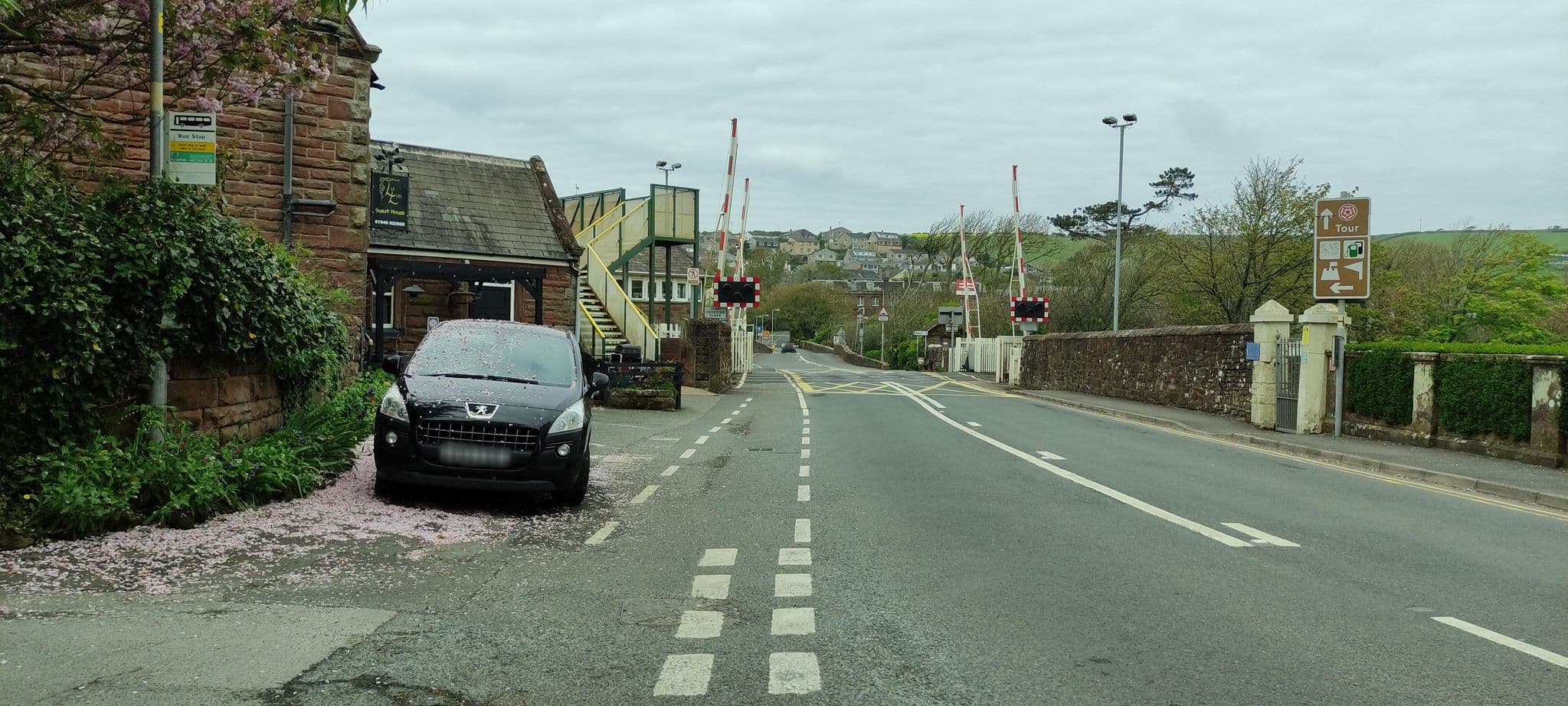 Street view near Lulu's St Bees, Saint Bees — © jethro10 (CC BY-SA · Mapillary)