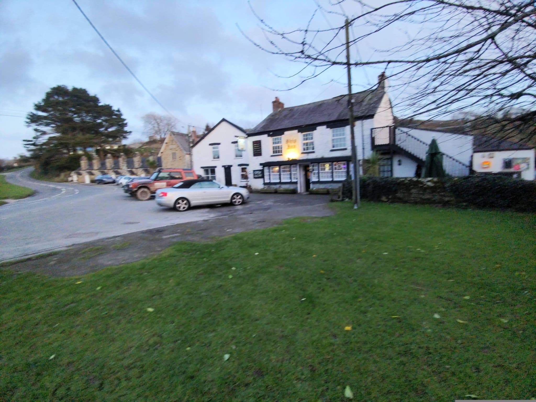 Street view near The Ship Inn, Par — © WaggyDog (CC BY-SA · Mapillary)