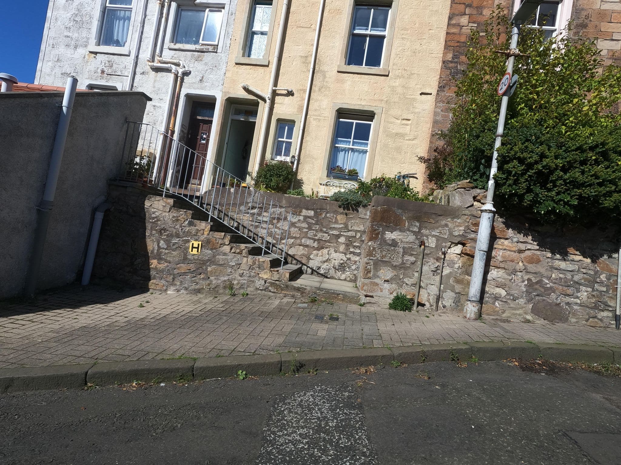 Street view near Maisie Cottage - Entire Place, Saint Monans — © hobgoblin (CC BY-SA · Mapillary)