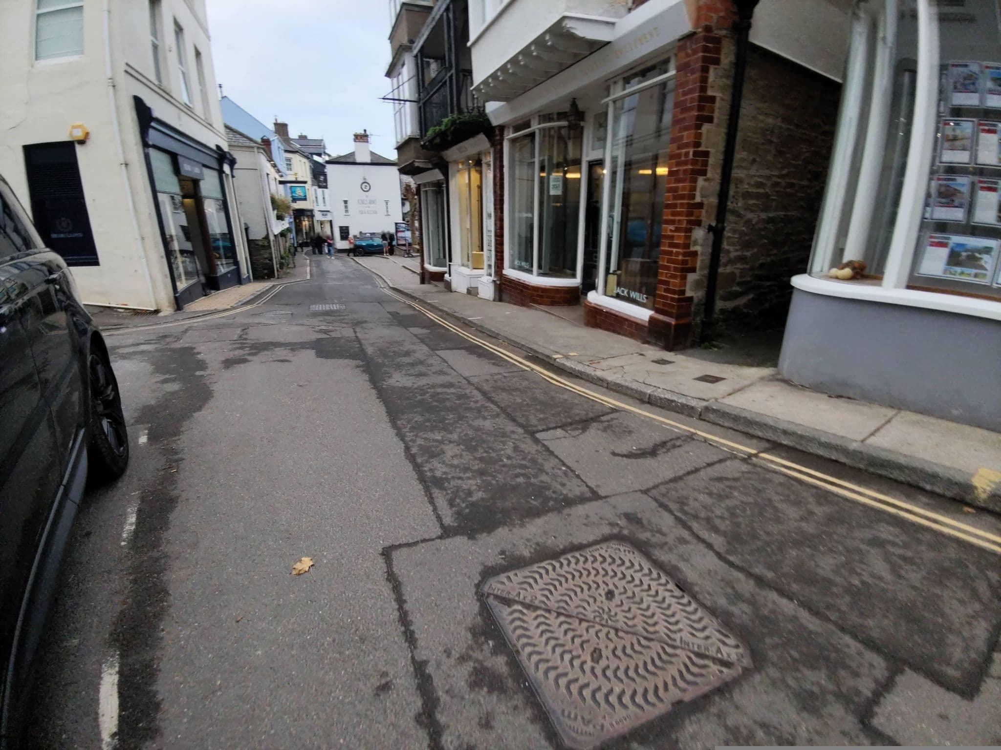 Street view near 43 The Salcombe, Salcombe — © WaggyDog (CC BY-SA · Mapillary)