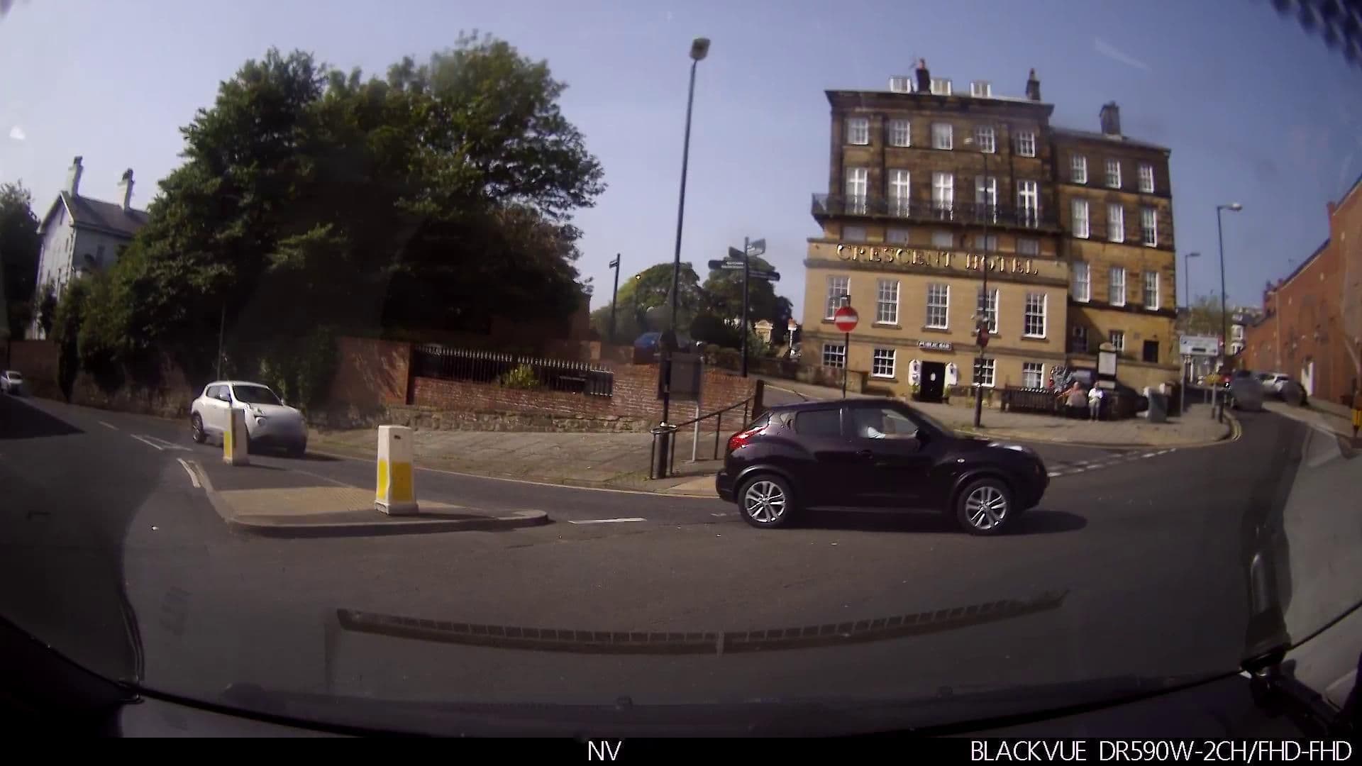 Street view near The Crescent Hotel, Scarborough — © lamaar639 (CC BY-SA · Mapillary)