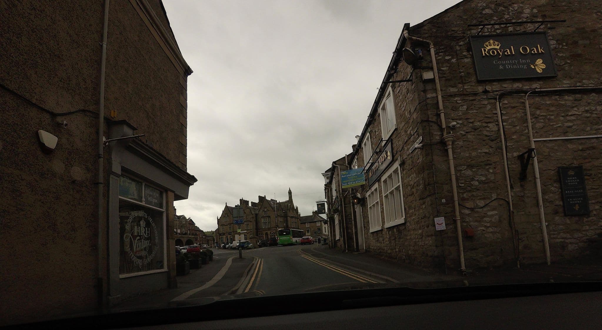Street view near The Royal Oak, Settle — © tallguy (CC BY-SA · Mapillary)