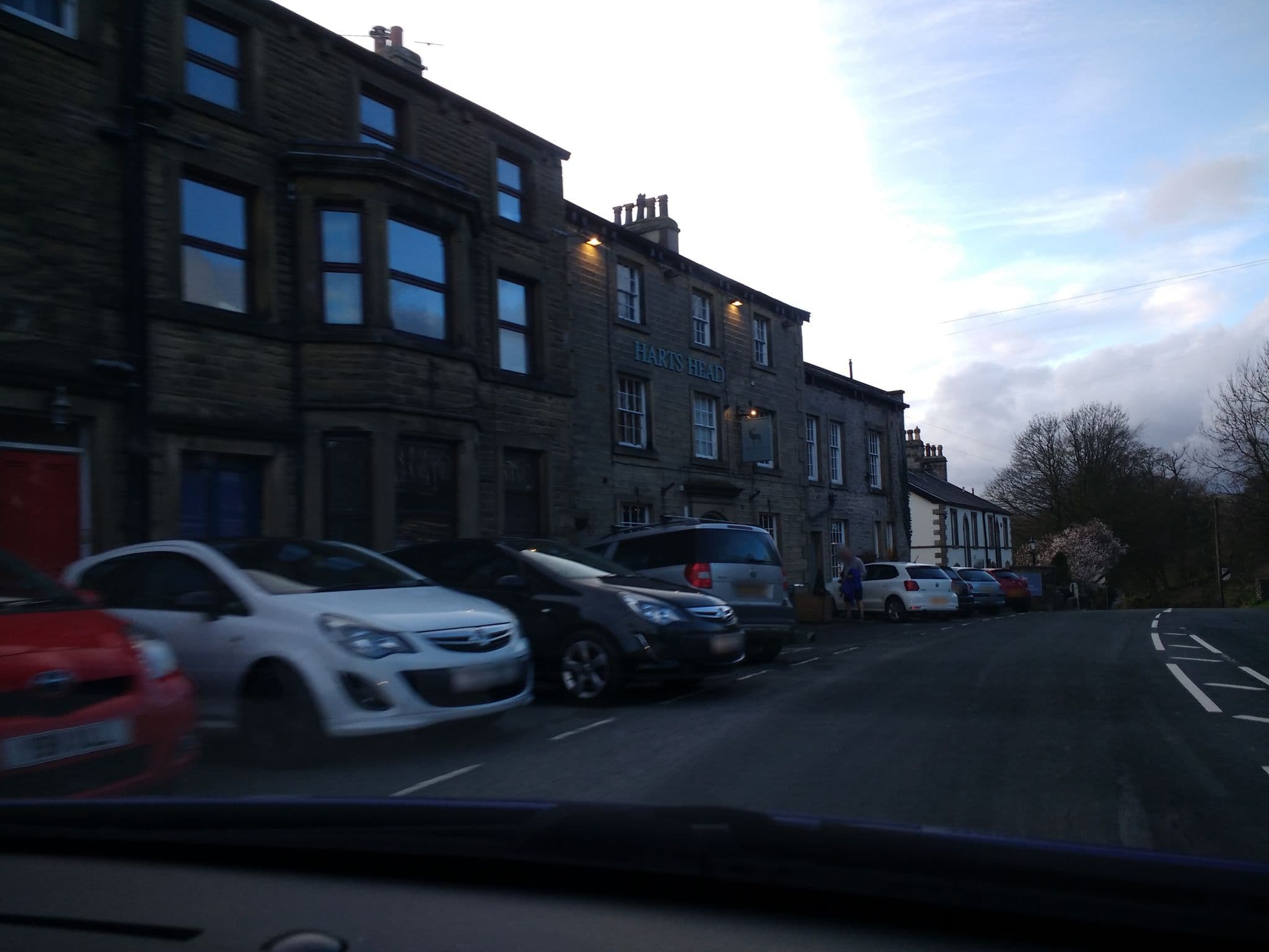 Street view near Harts Head Hotel, Settle — © blind_leader (CC BY-SA · Mapillary)