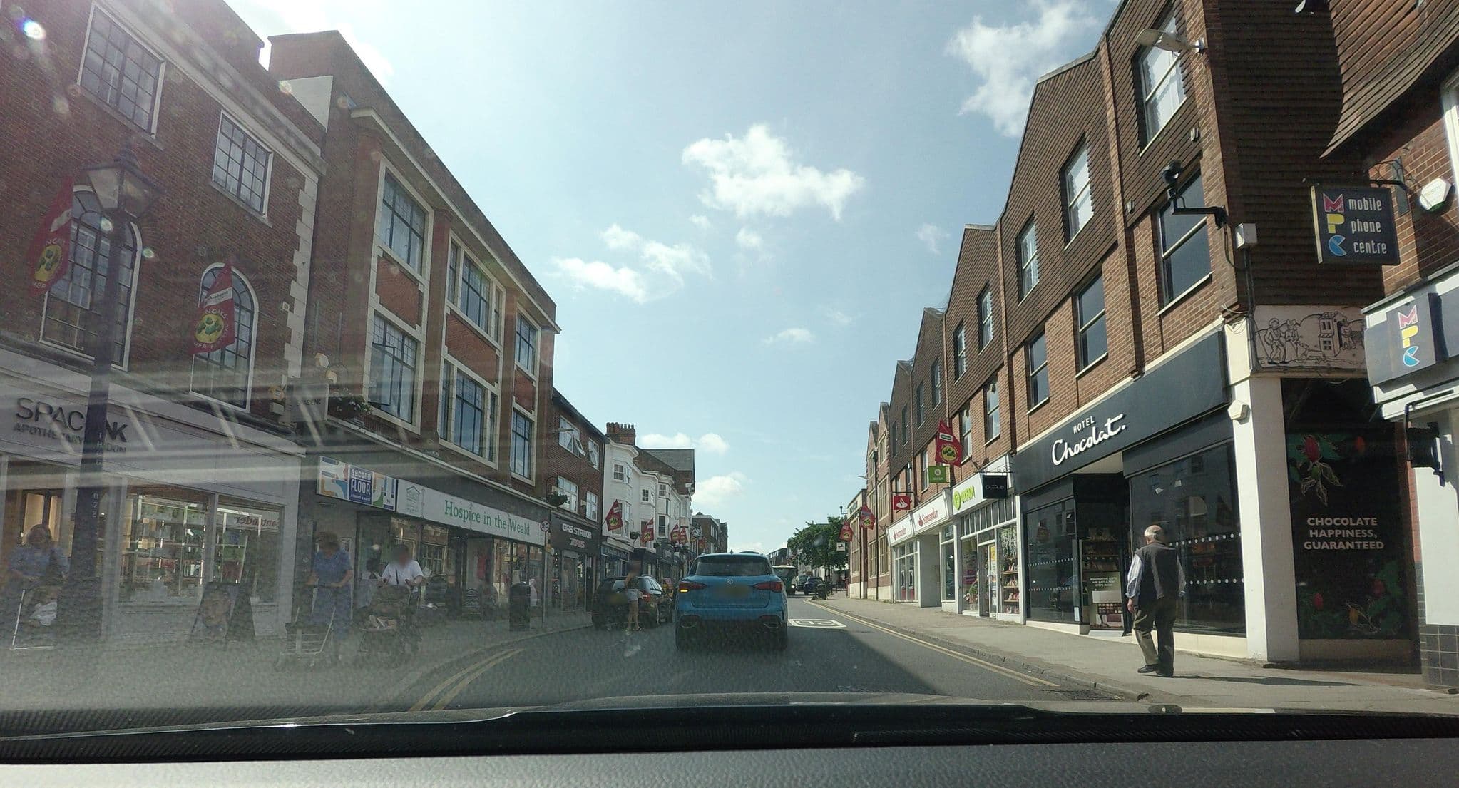 Street view near Hotel Chocolat, Sevenoaks — © tallguy (CC BY-SA · Mapillary)