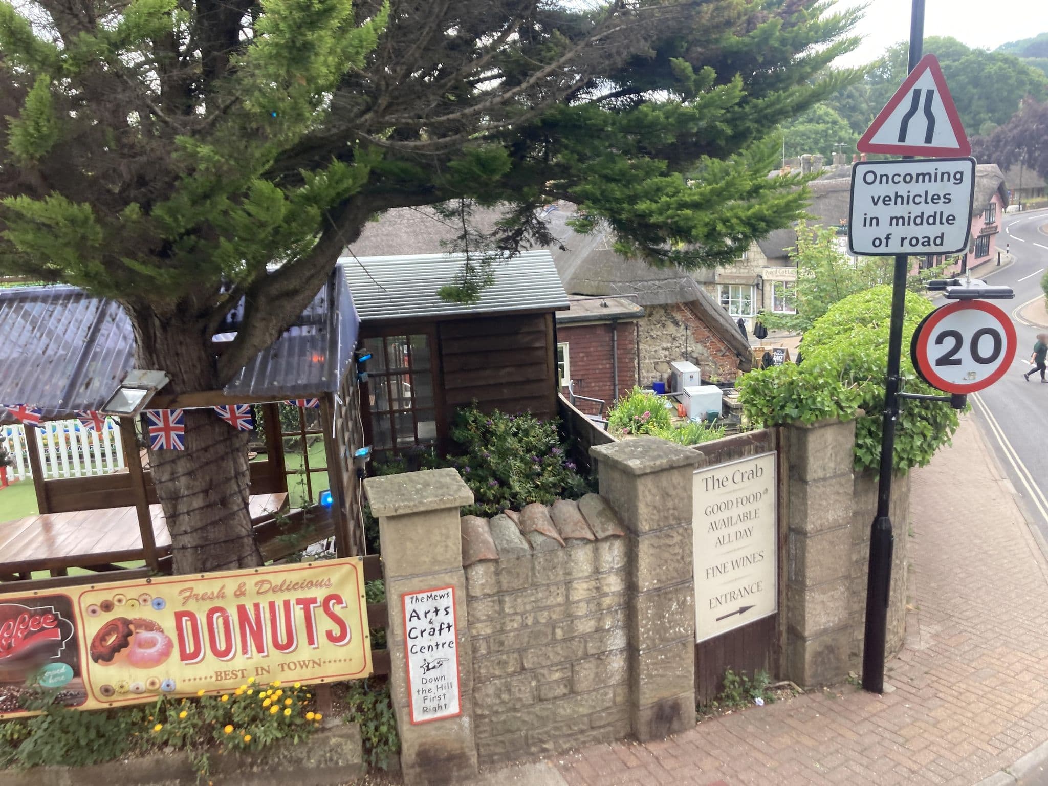 Street view near Shanklin Old Village, Shanklin — © cjmalone (CC BY-SA · Mapillary)