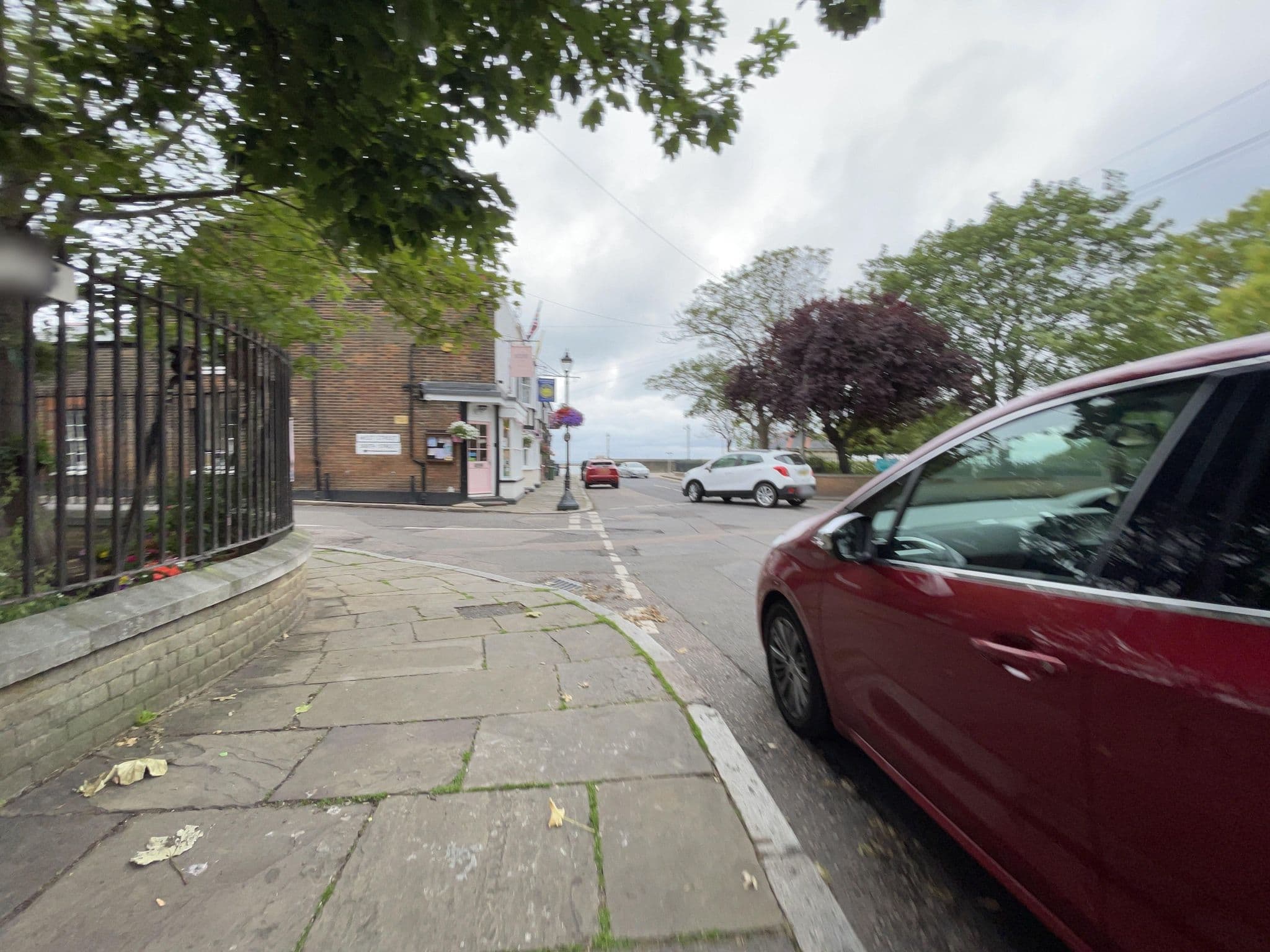 Street view near Bosuns, Queenborough — © gness (CC BY-SA · Mapillary)