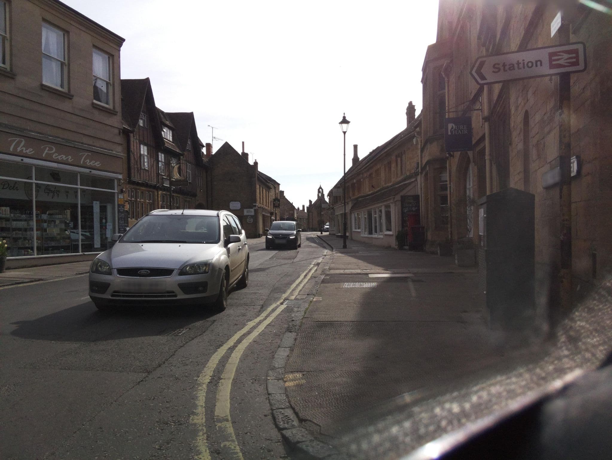 Street view near Cross Keys Hotel, Sherborne — © southglos (CC BY-SA · Mapillary)