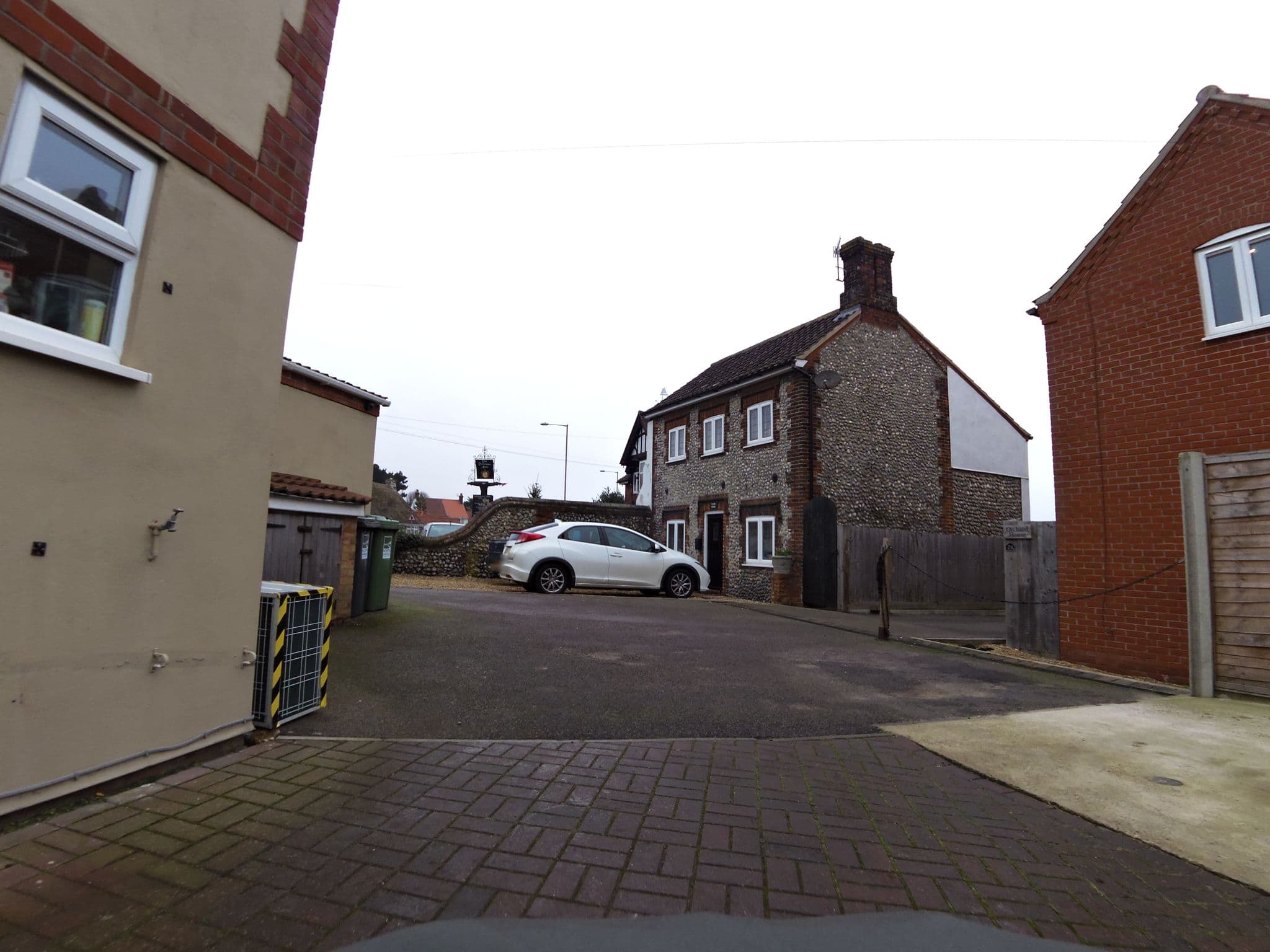 Street view near Mount Lavinia Bed & Breakfast, Sheringham — © smsm1 (CC BY-SA · Mapillary)