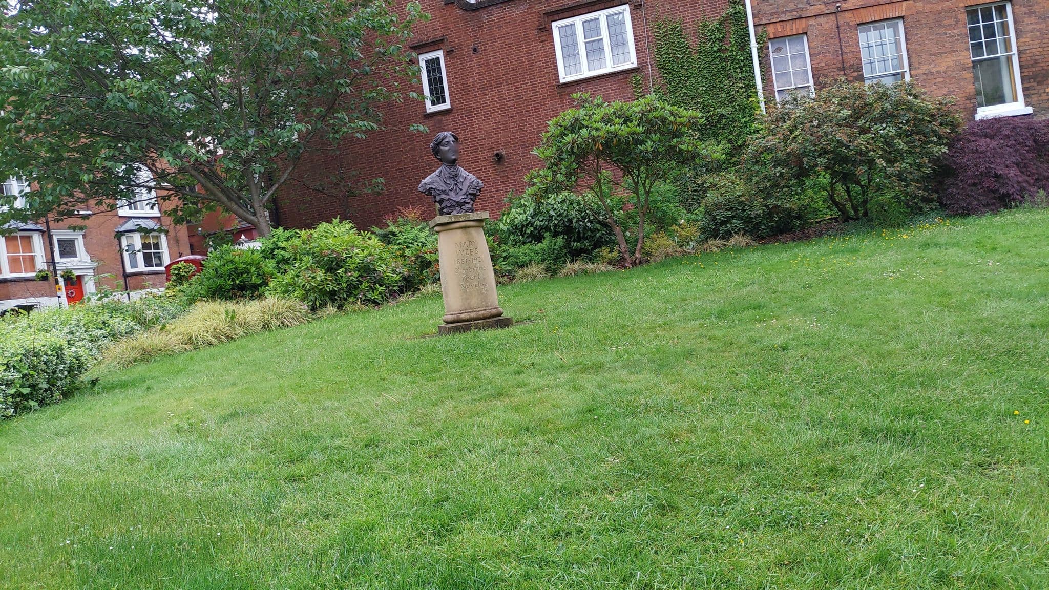Street view near At Home Apartments, Shrewsbury — © tonys999 (CC BY-SA · Mapillary)